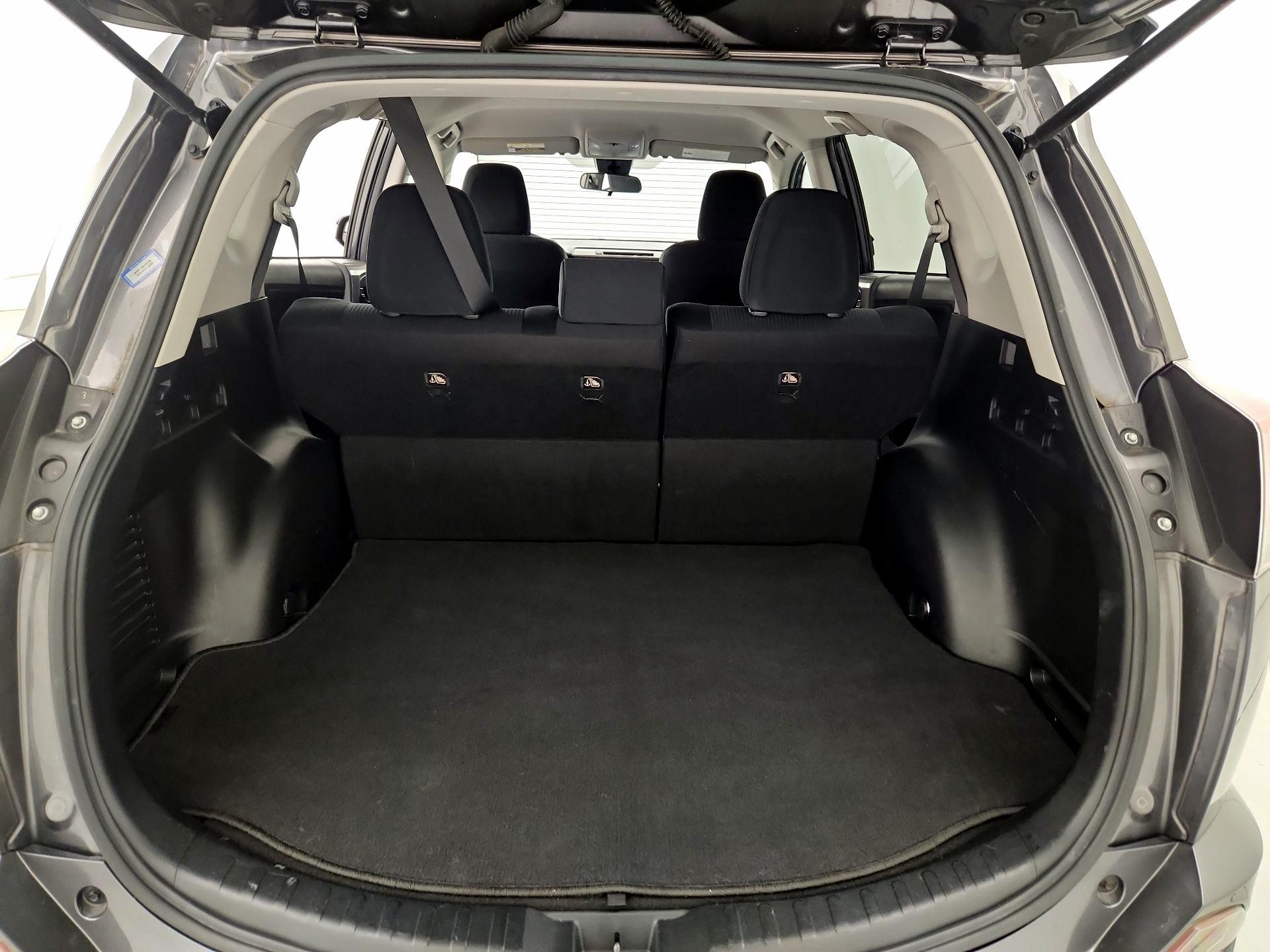 Thumbnail: 2018 Toyota RAV4 - 20