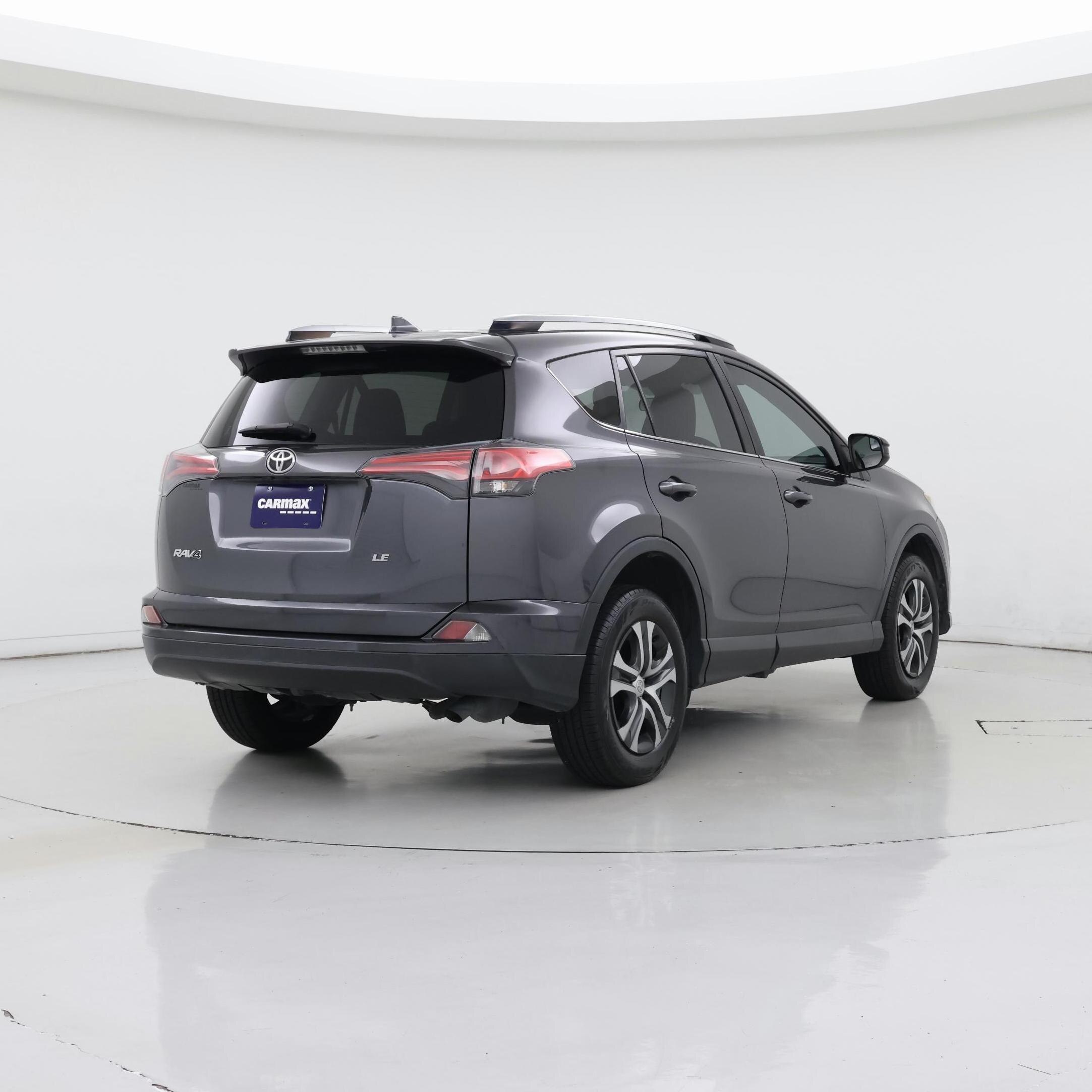 Thumbnail: 2018 Toyota RAV4 - 8