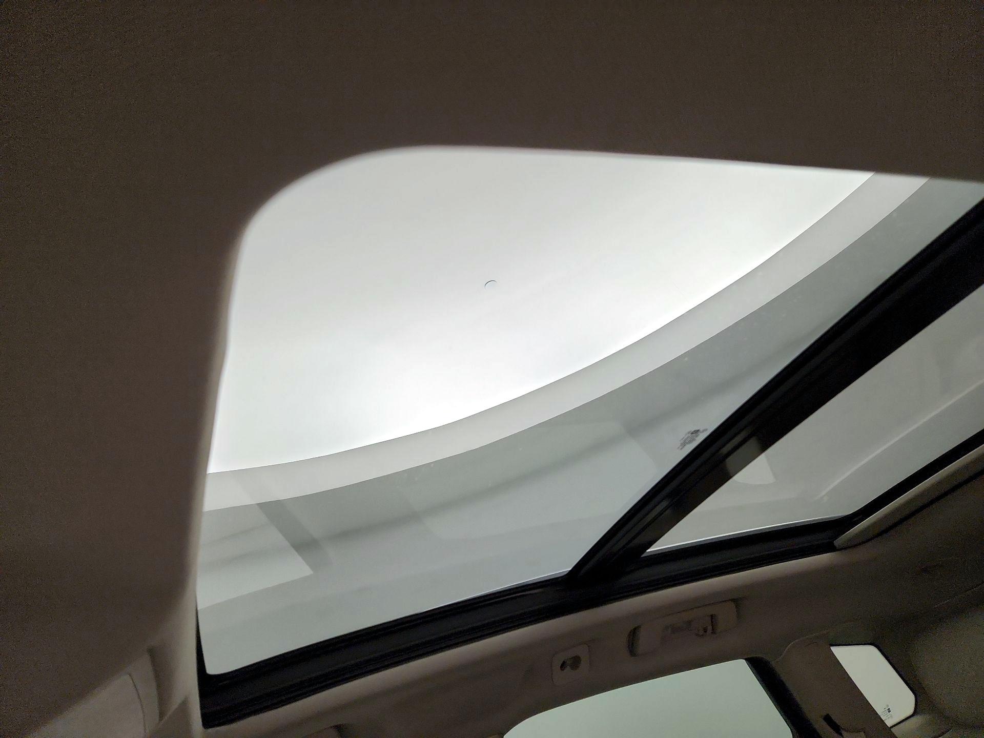 Thumbnail: 2016 Cadillac SRX - 20