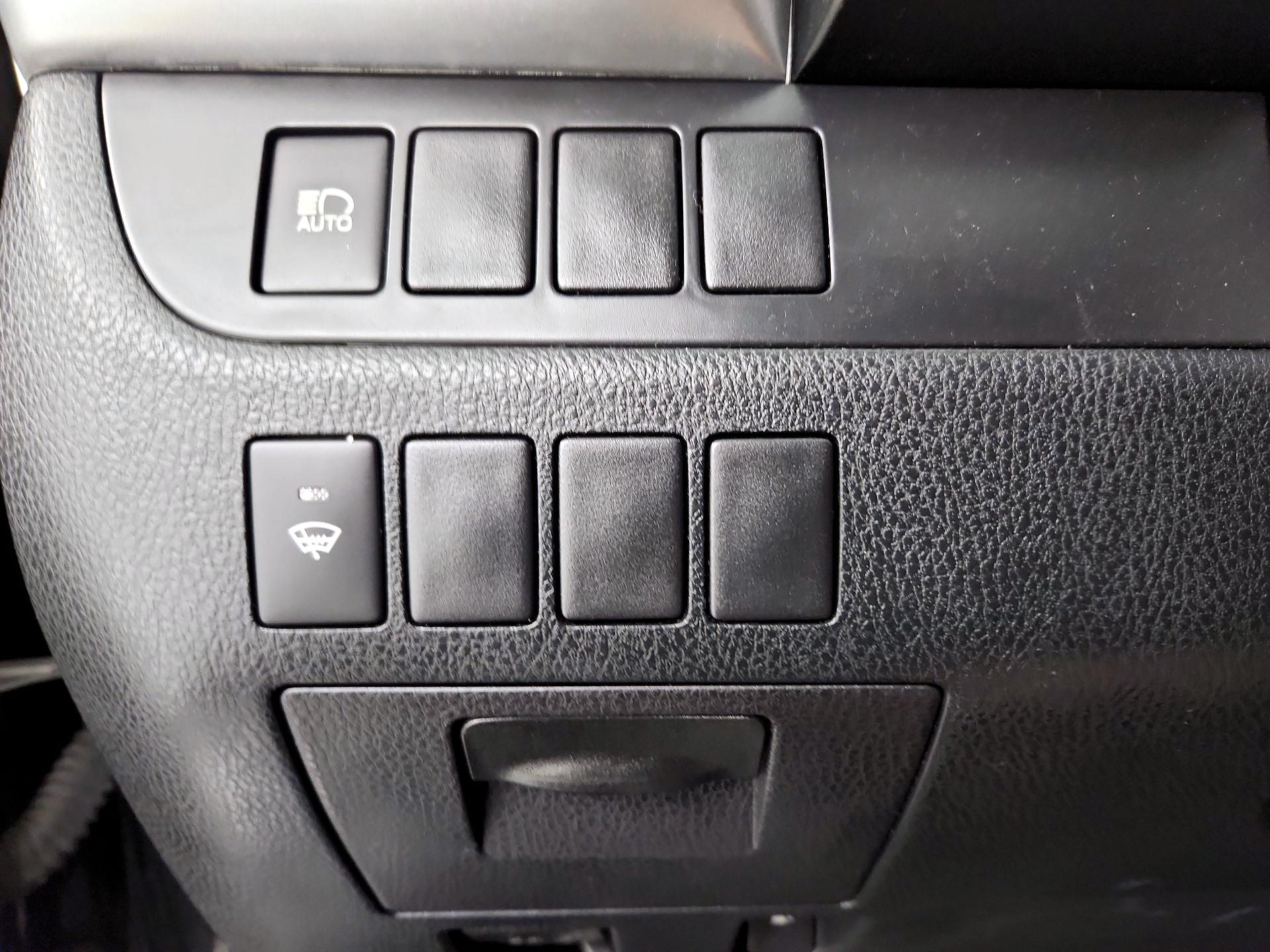 Thumbnail: 2017 Toyota Highlander - 13