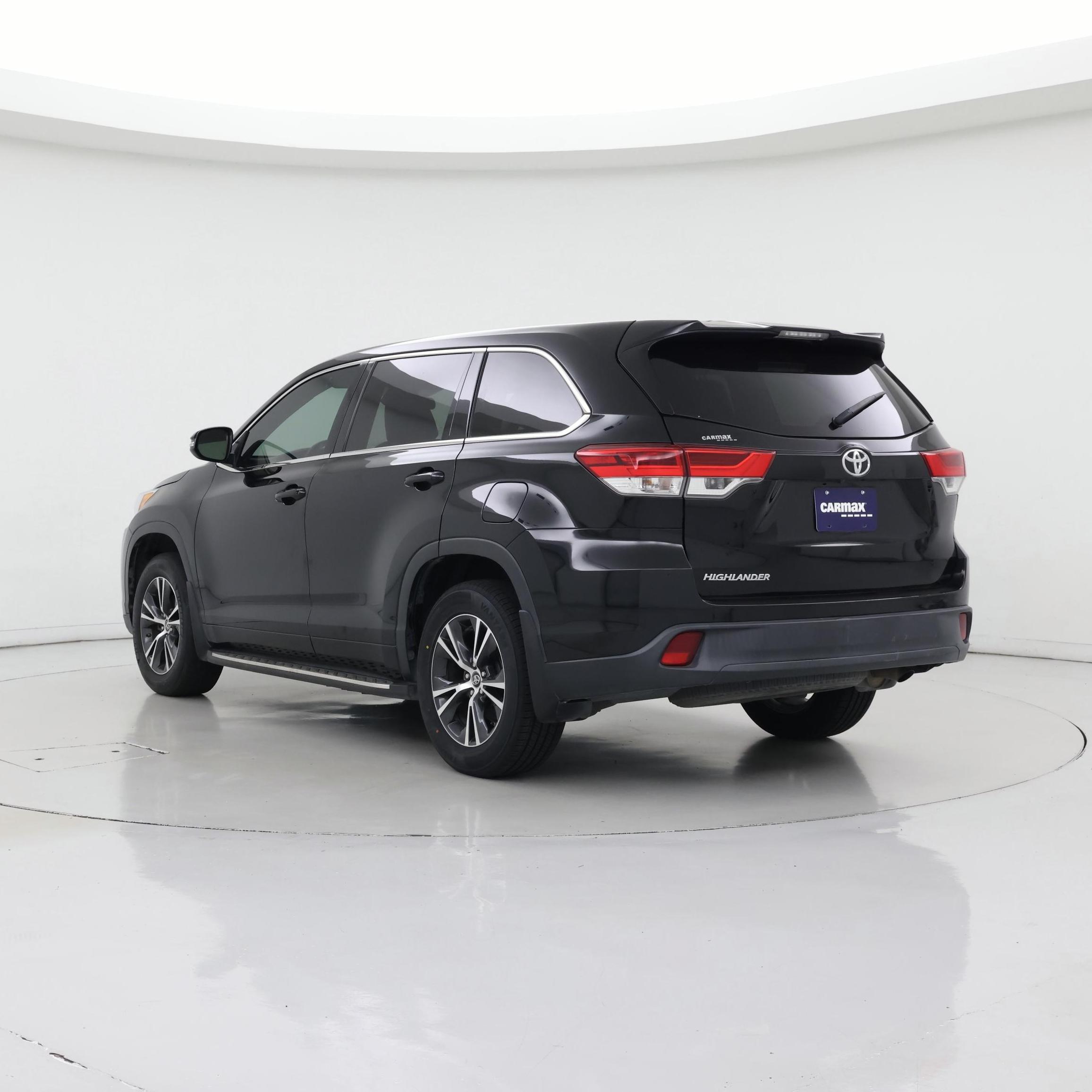 Thumbnail: 2017 Toyota Highlander - 2