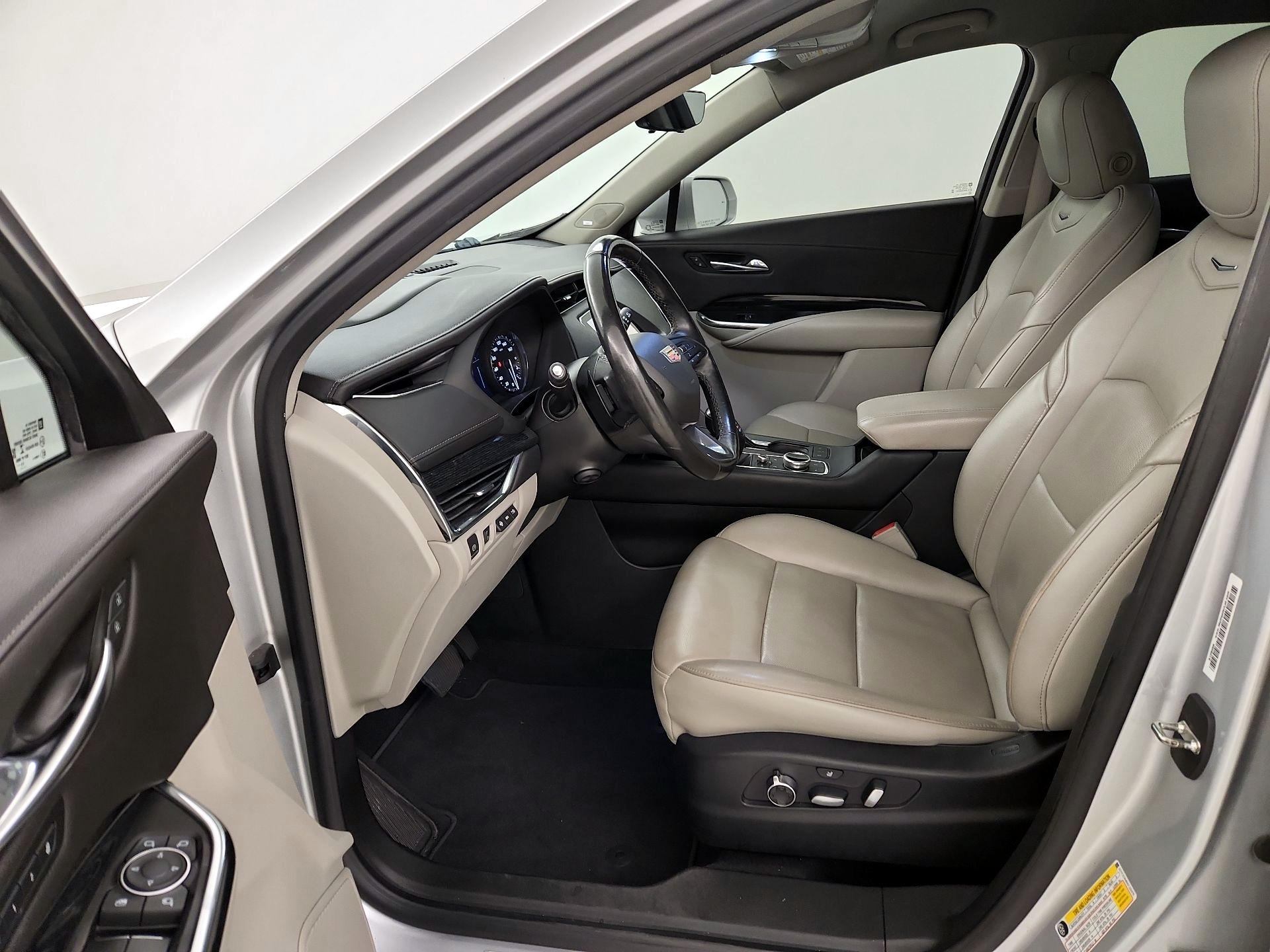 Thumbnail: 2019 Cadillac XT4 - 11