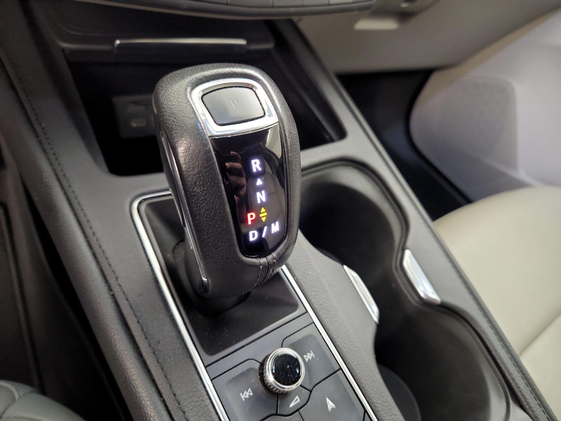 Thumbnail: 2019 Cadillac XT4 - 18