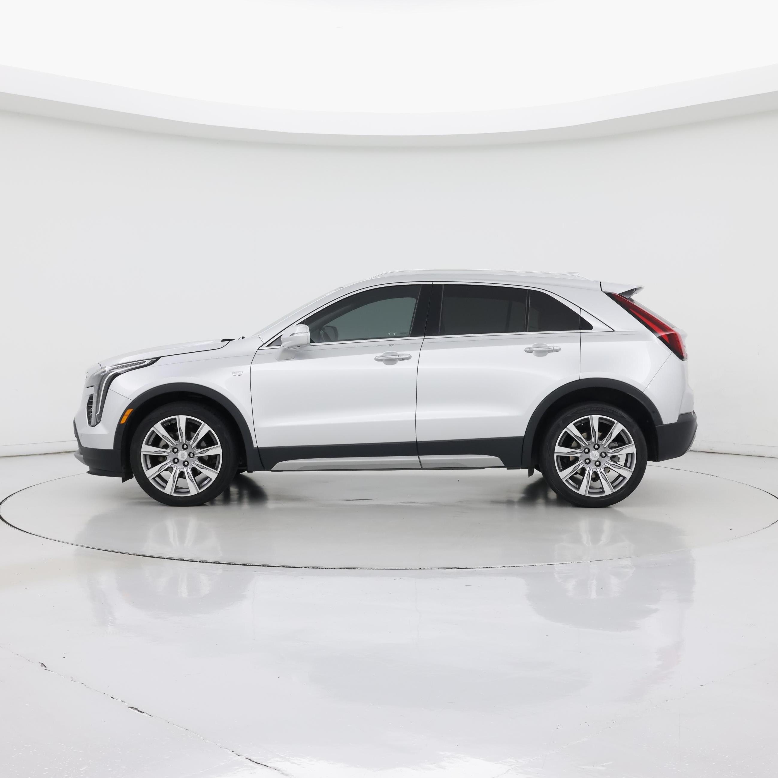 Thumbnail: 2019 Cadillac XT4 - 3