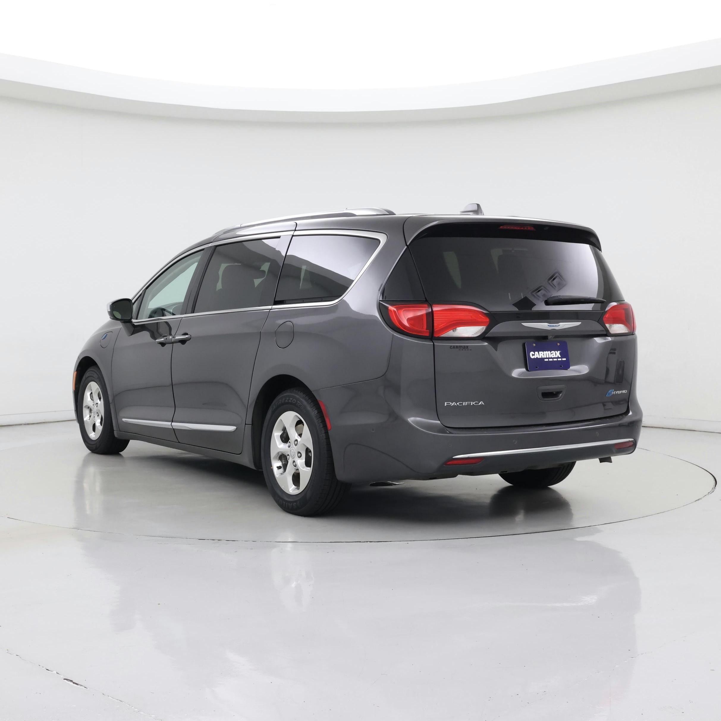 Thumbnail: 2018 Chrysler Pacifica - 2