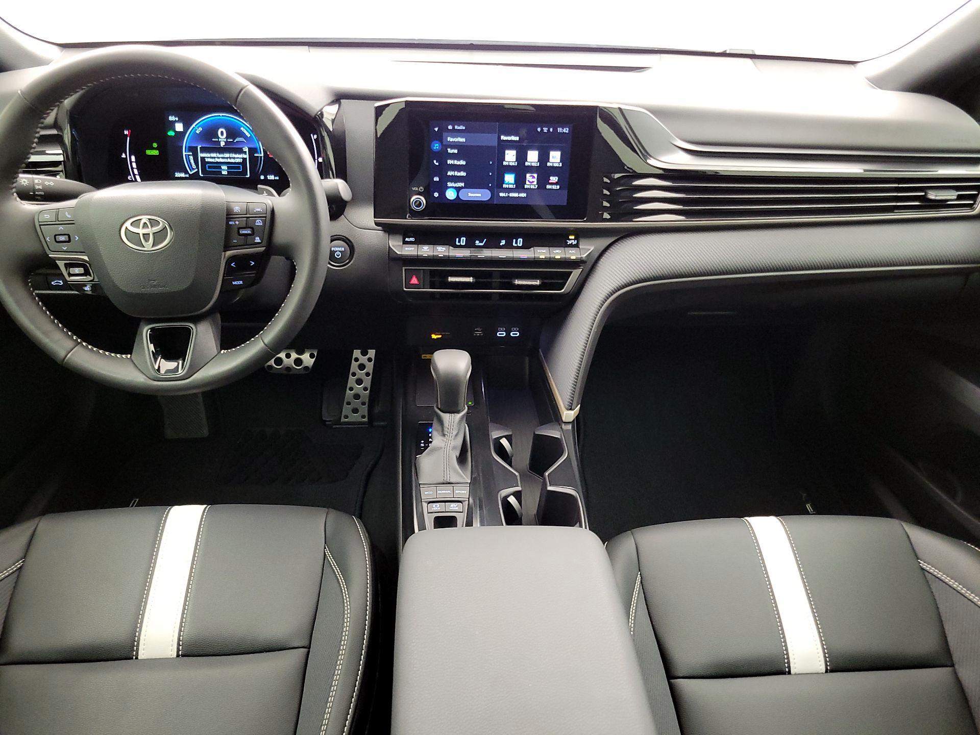 Thumbnail: 2025 Toyota Camry - 9