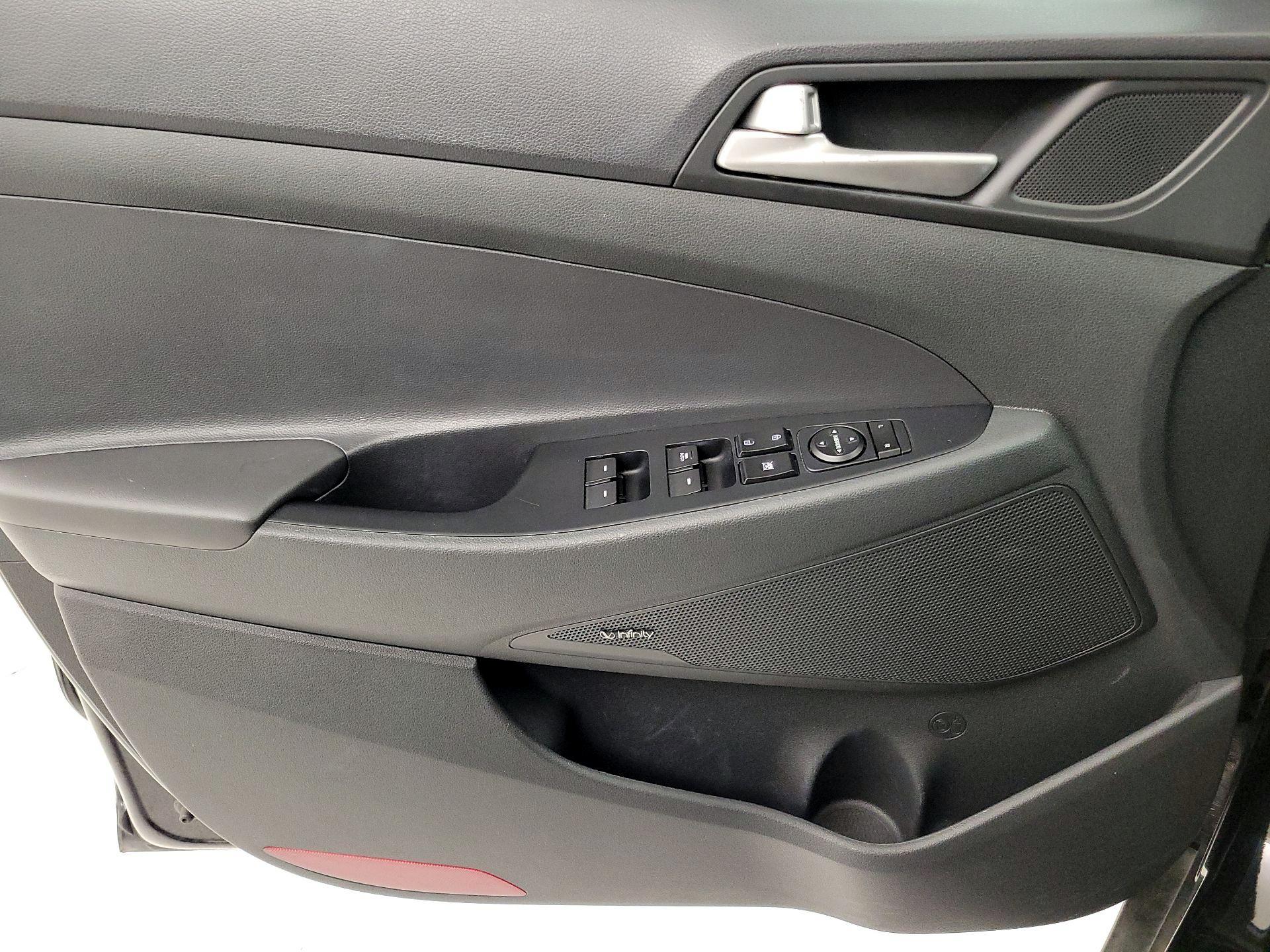 Thumbnail: 2020 Hyundai Tucson - 12