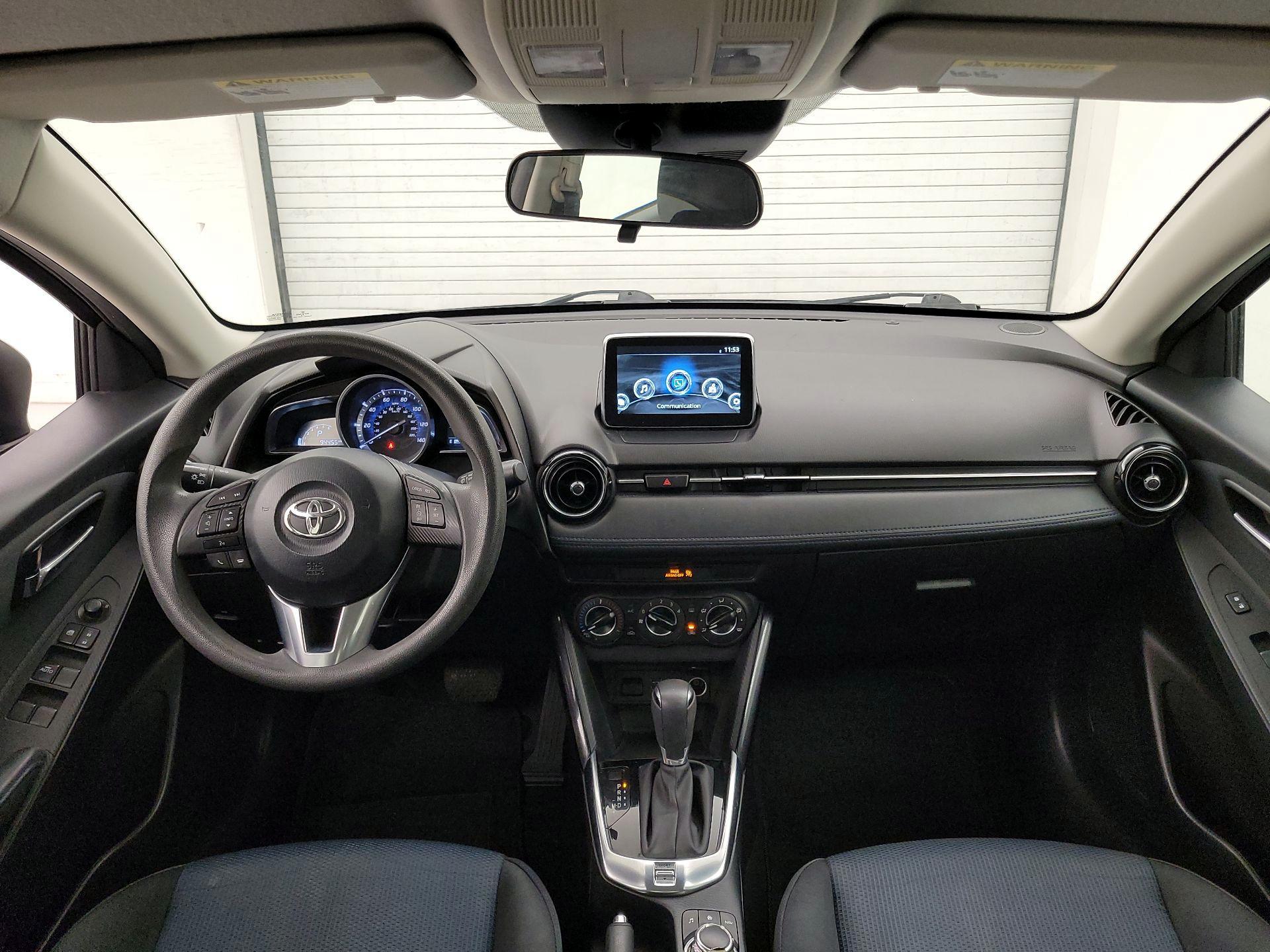 Thumbnail: 2017 Toyota Yaris iA - 9