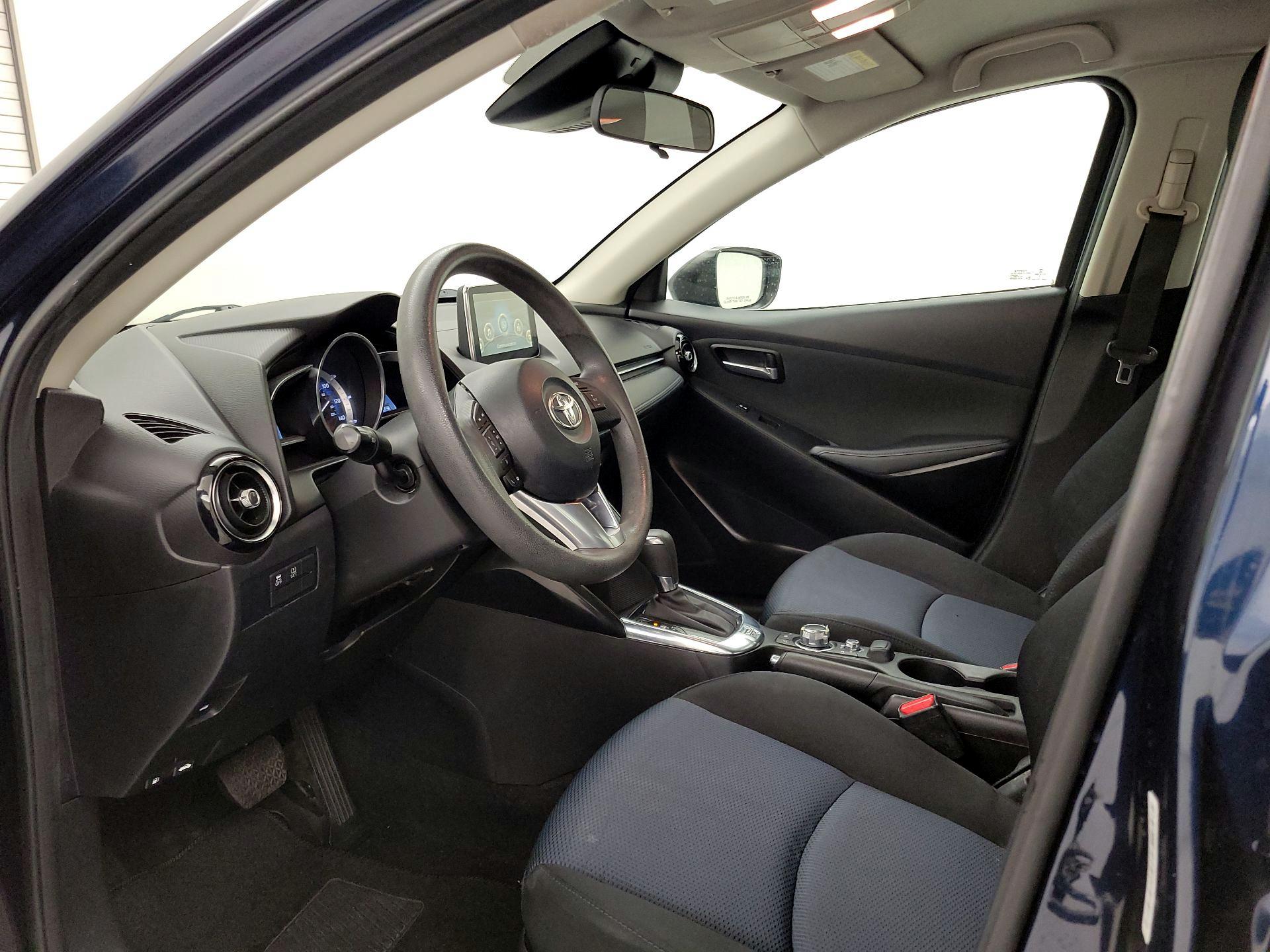 Thumbnail: 2017 Toyota Yaris iA - 11