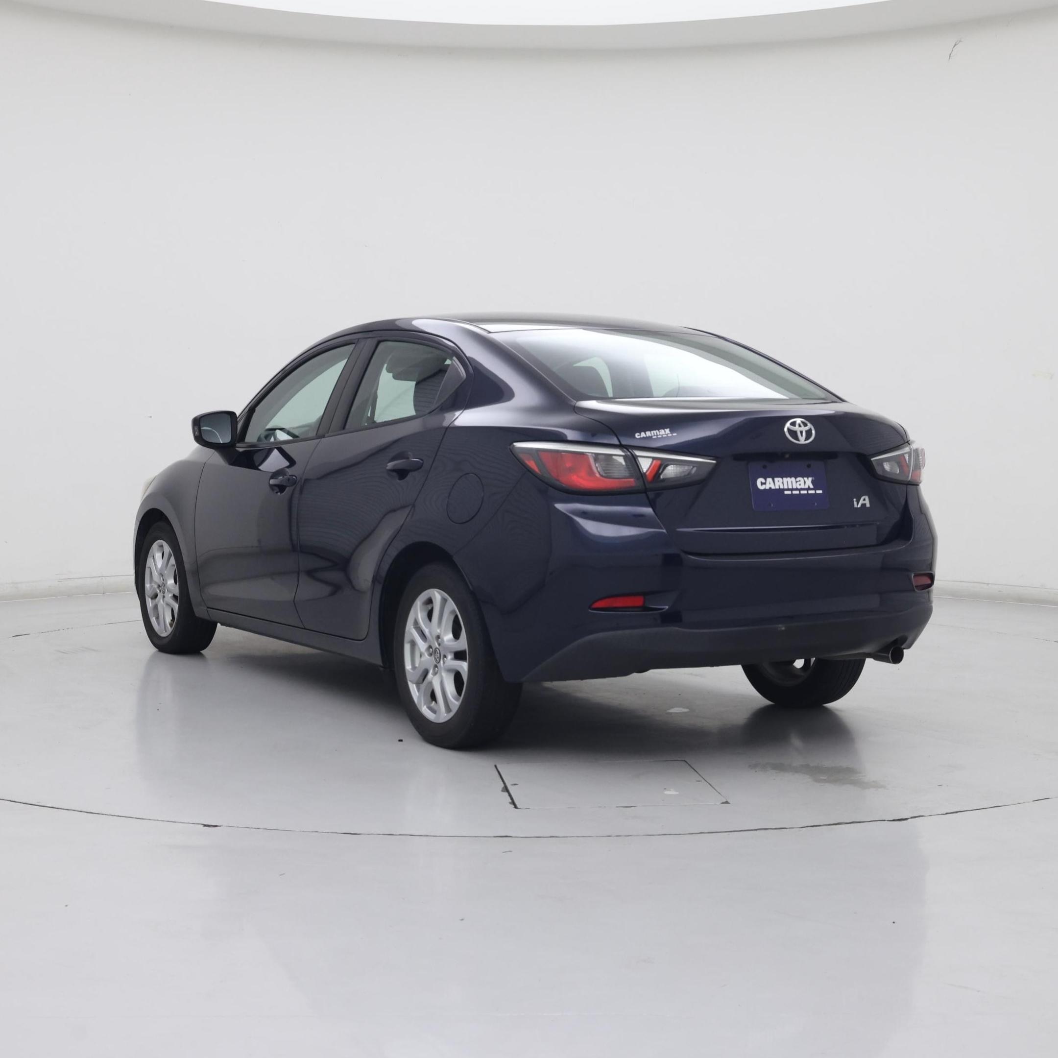 Thumbnail: 2017 Toyota Yaris iA - 2