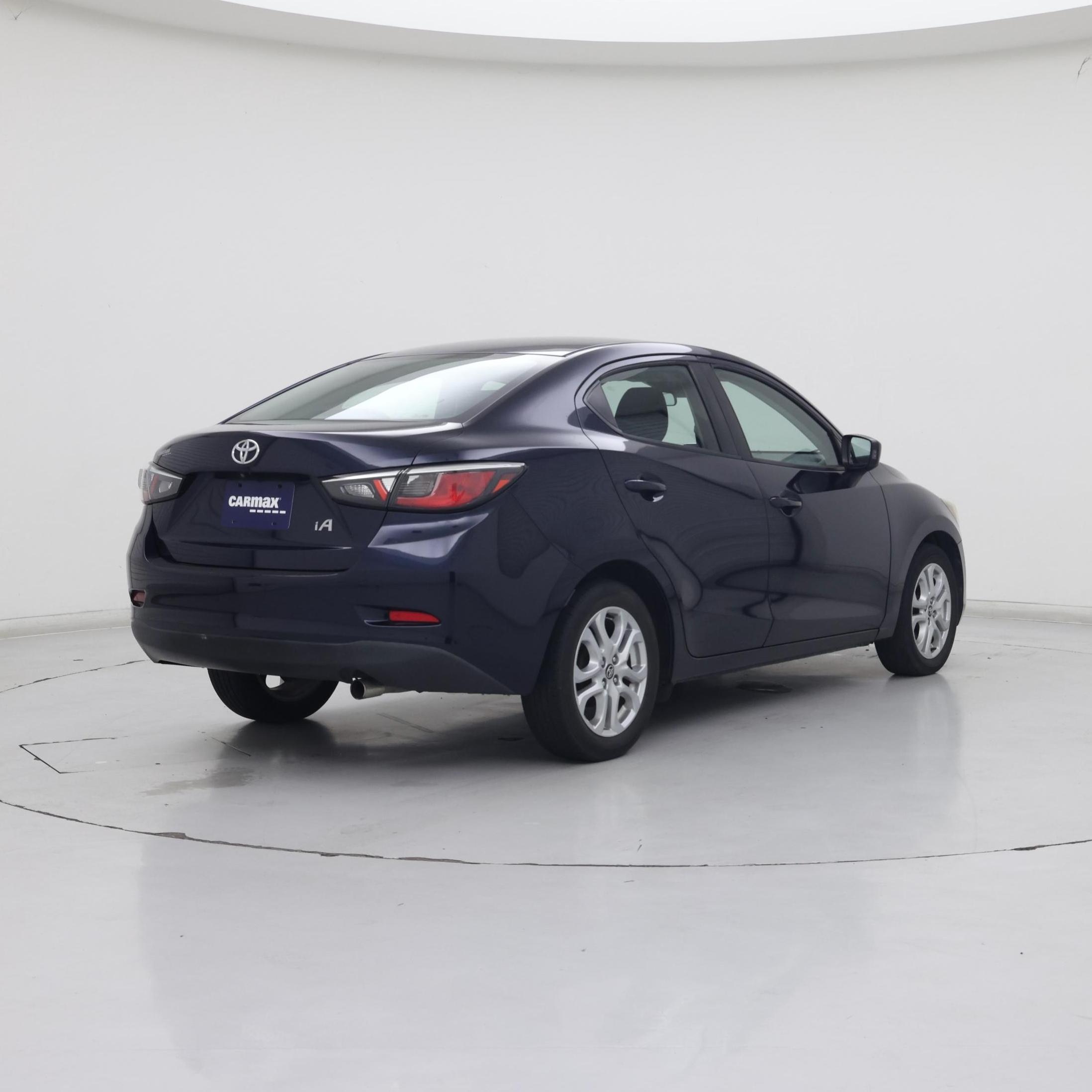Thumbnail: 2017 Toyota Yaris iA - 8