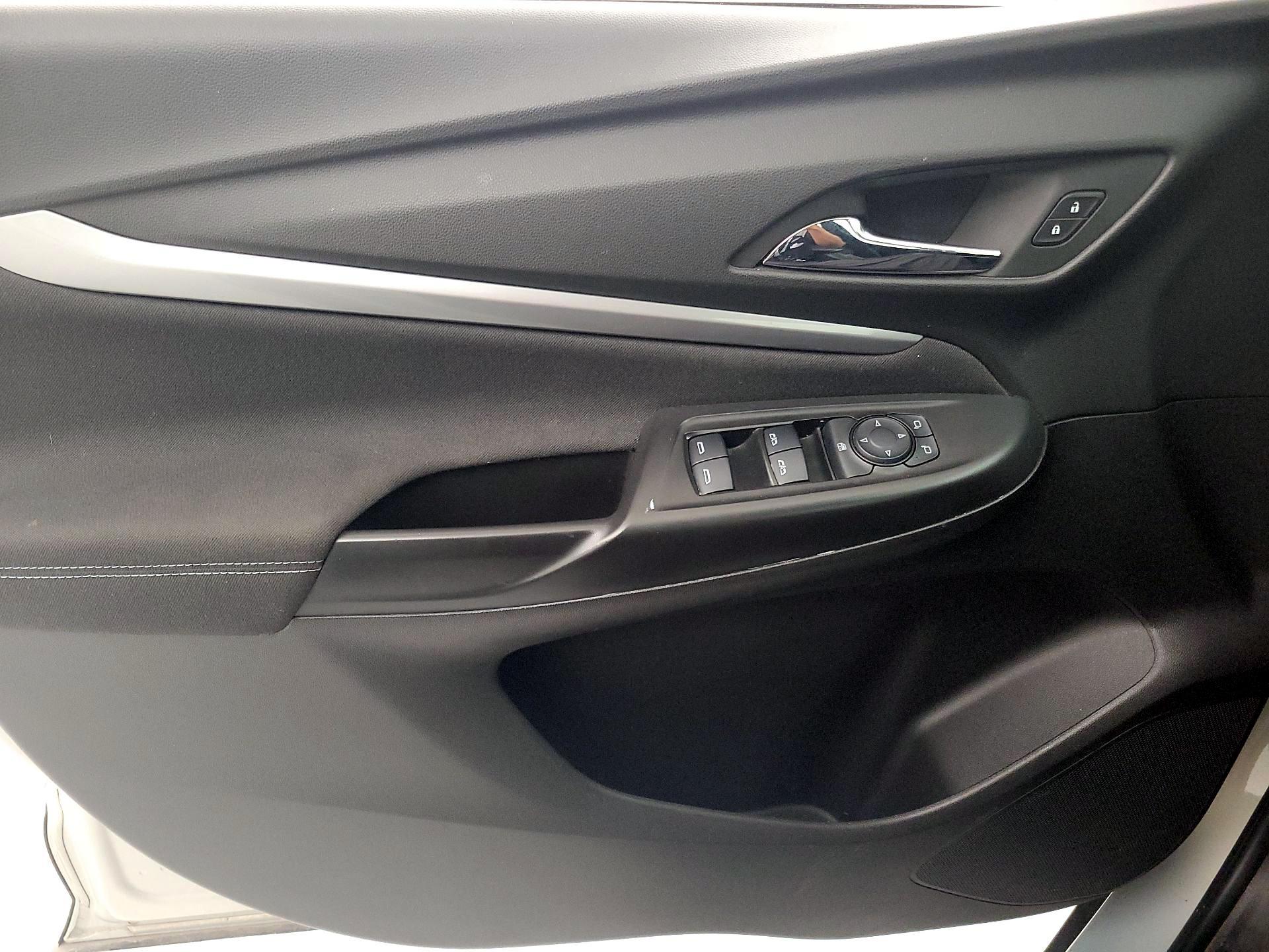 Thumbnail: 2023 Chevrolet Bolt EUV - 12