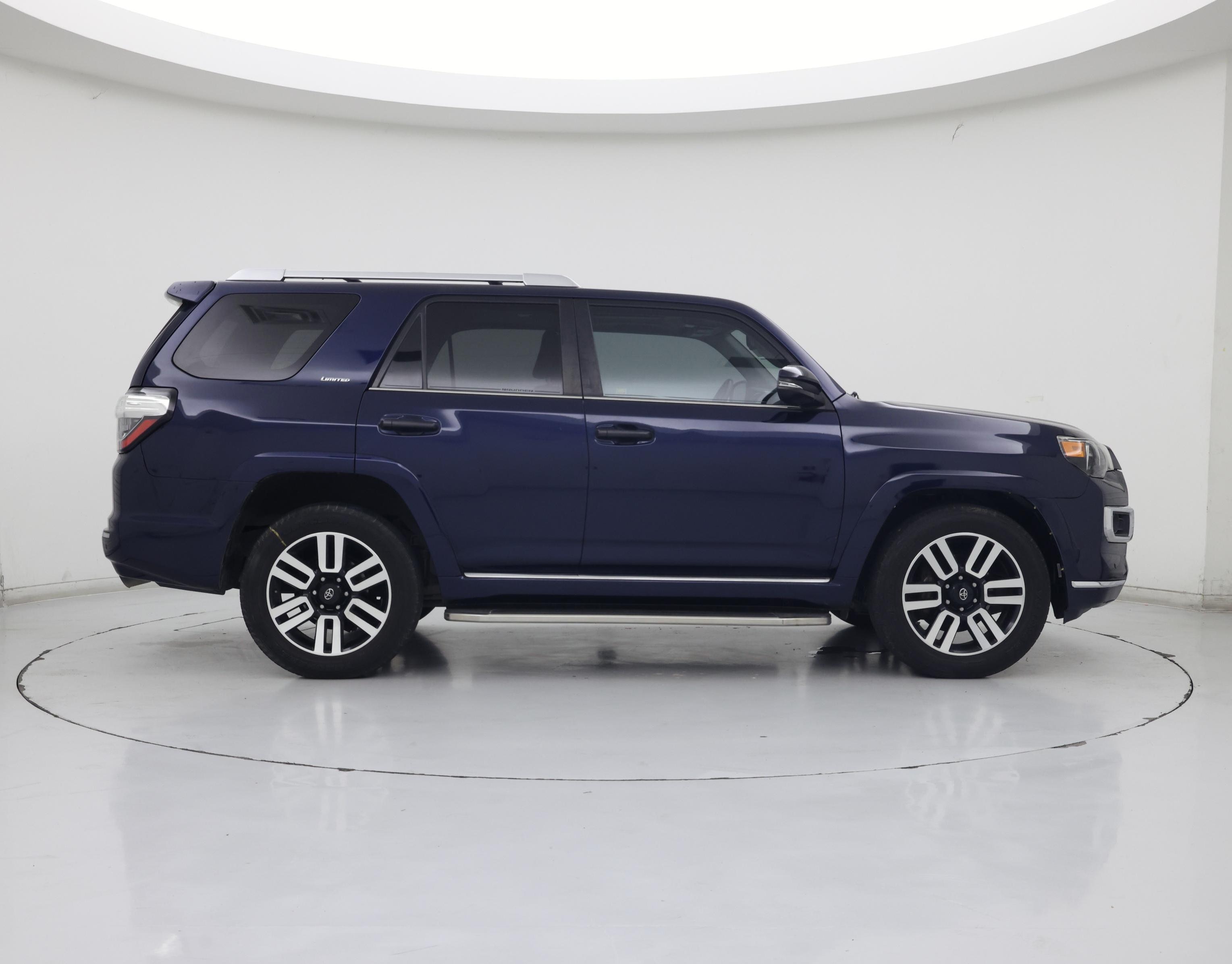 Thumbnail: 2017 Toyota 4Runner - 7