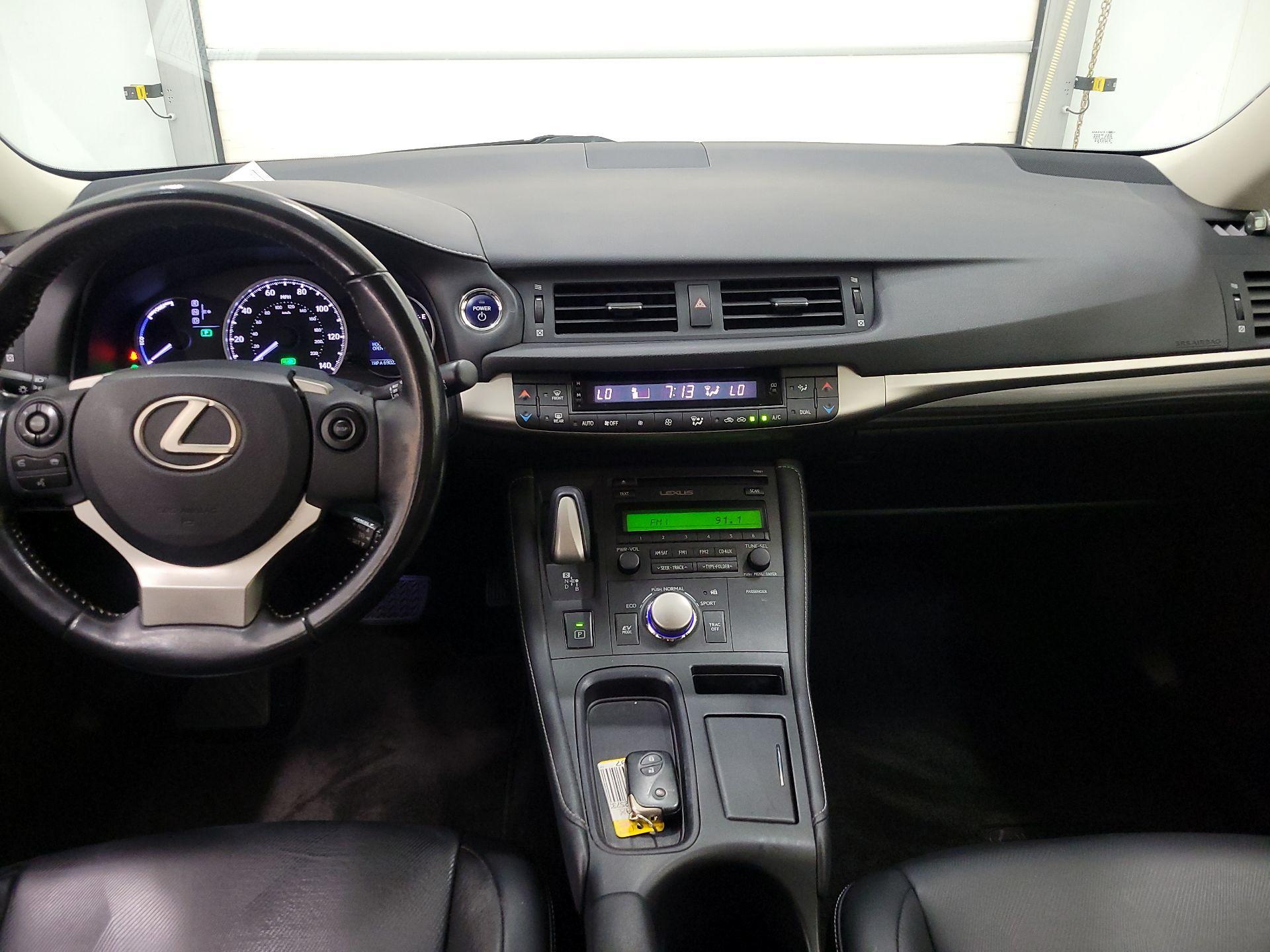 Thumbnail: 2016 Lexus CT - 9