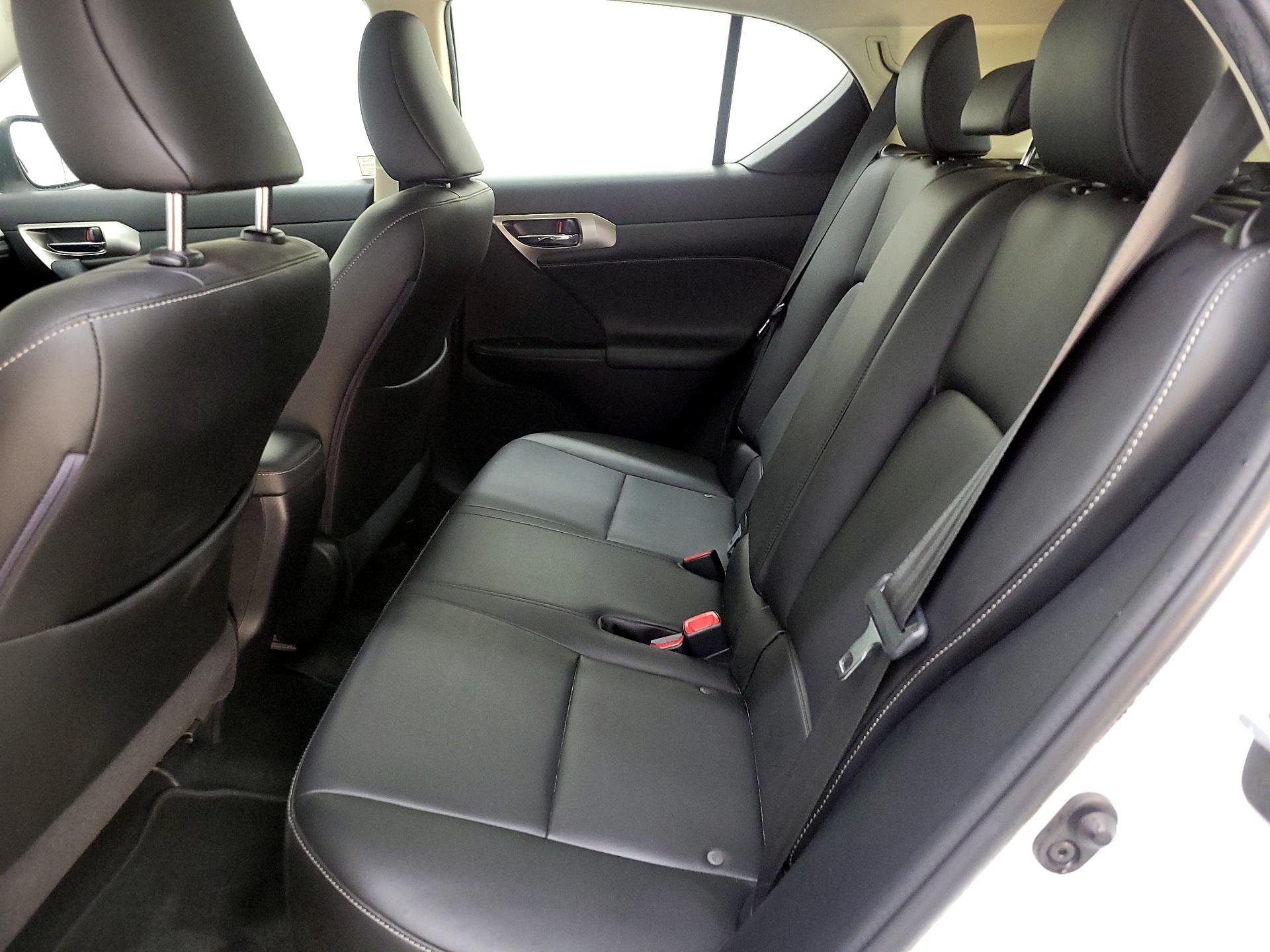 Thumbnail: 2016 Lexus CT - 19