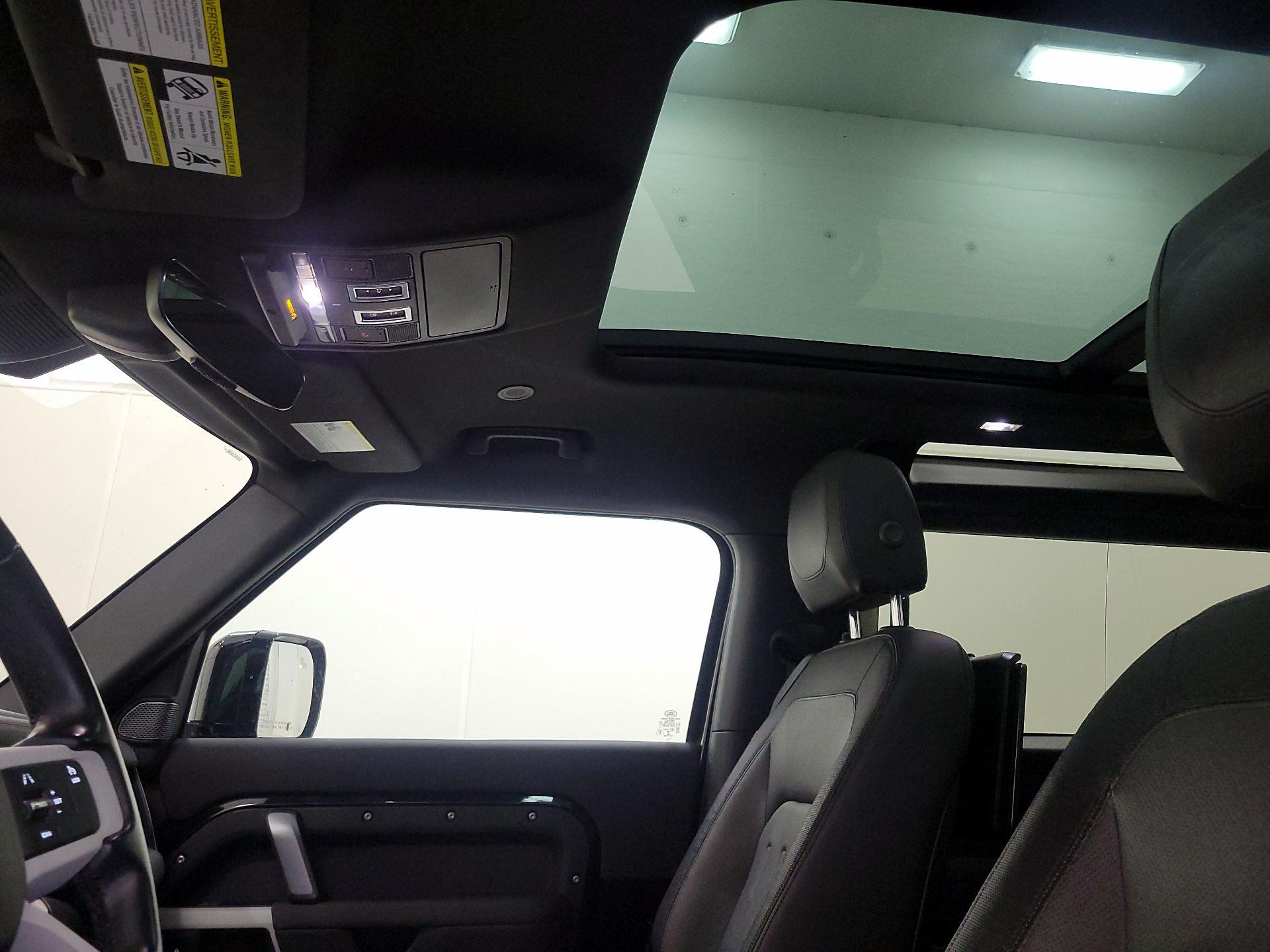 Thumbnail: 2022 Land Rover Defender - 20