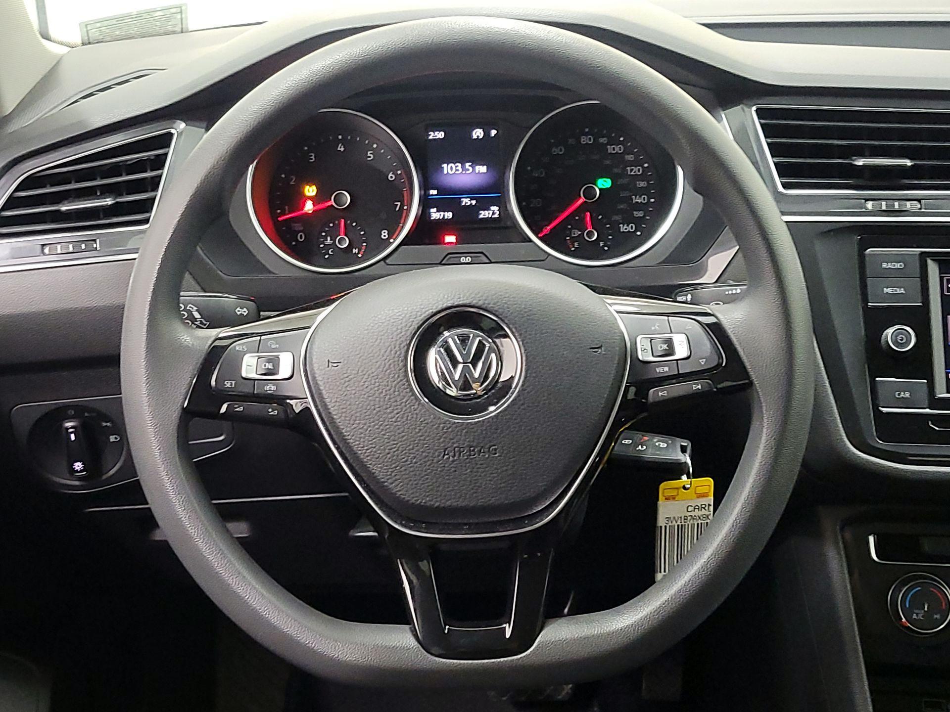 Thumbnail: 2019 Volkswagen Tiguan - 10