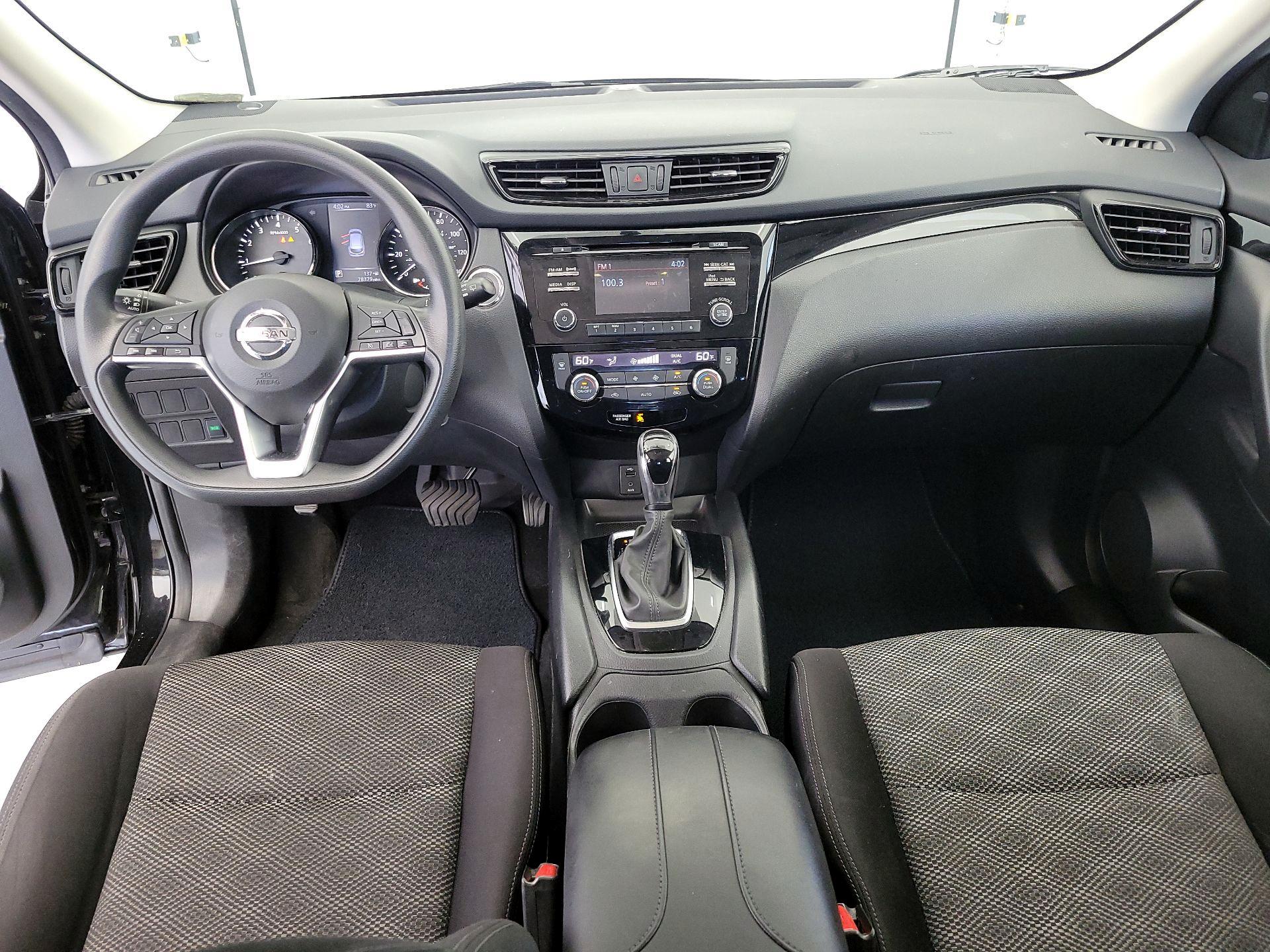 Thumbnail: 2018 Nissan Rogue Sport - 9