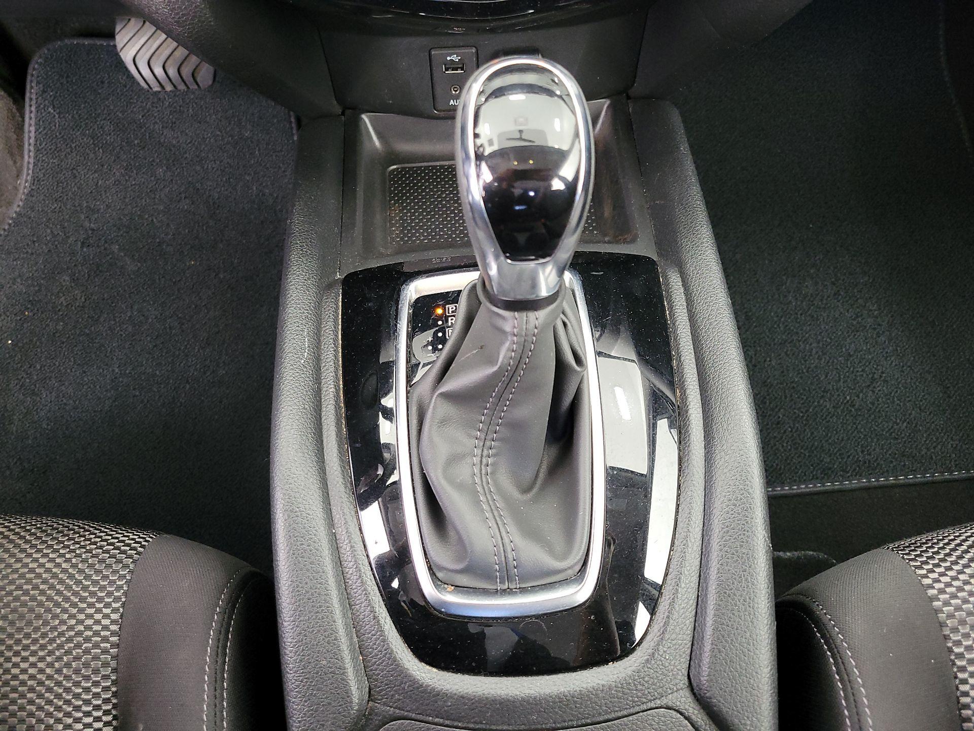 Thumbnail: 2018 Nissan Rogue Sport - 16