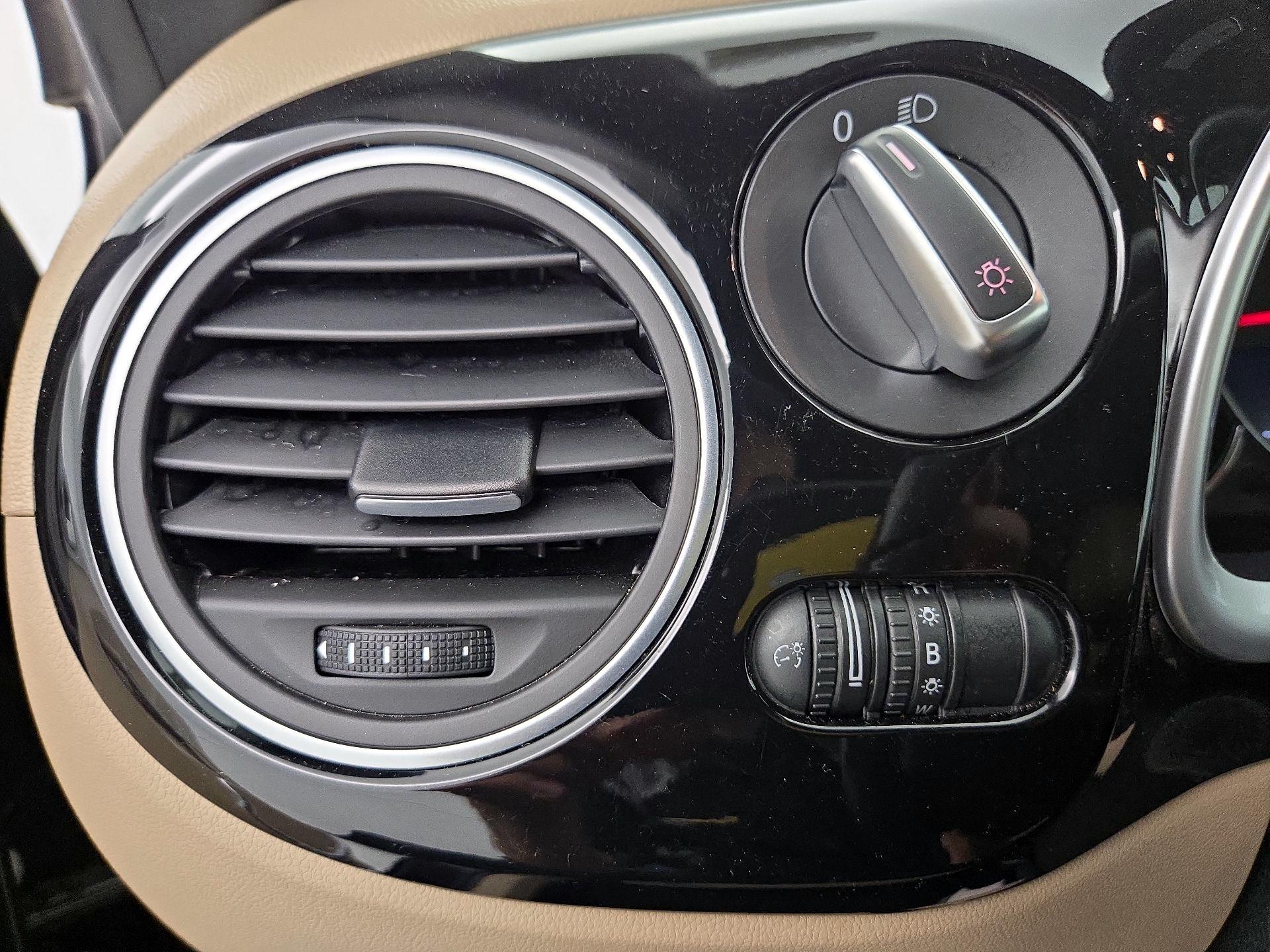 Thumbnail: 2019 Volkswagen Beetle - 13