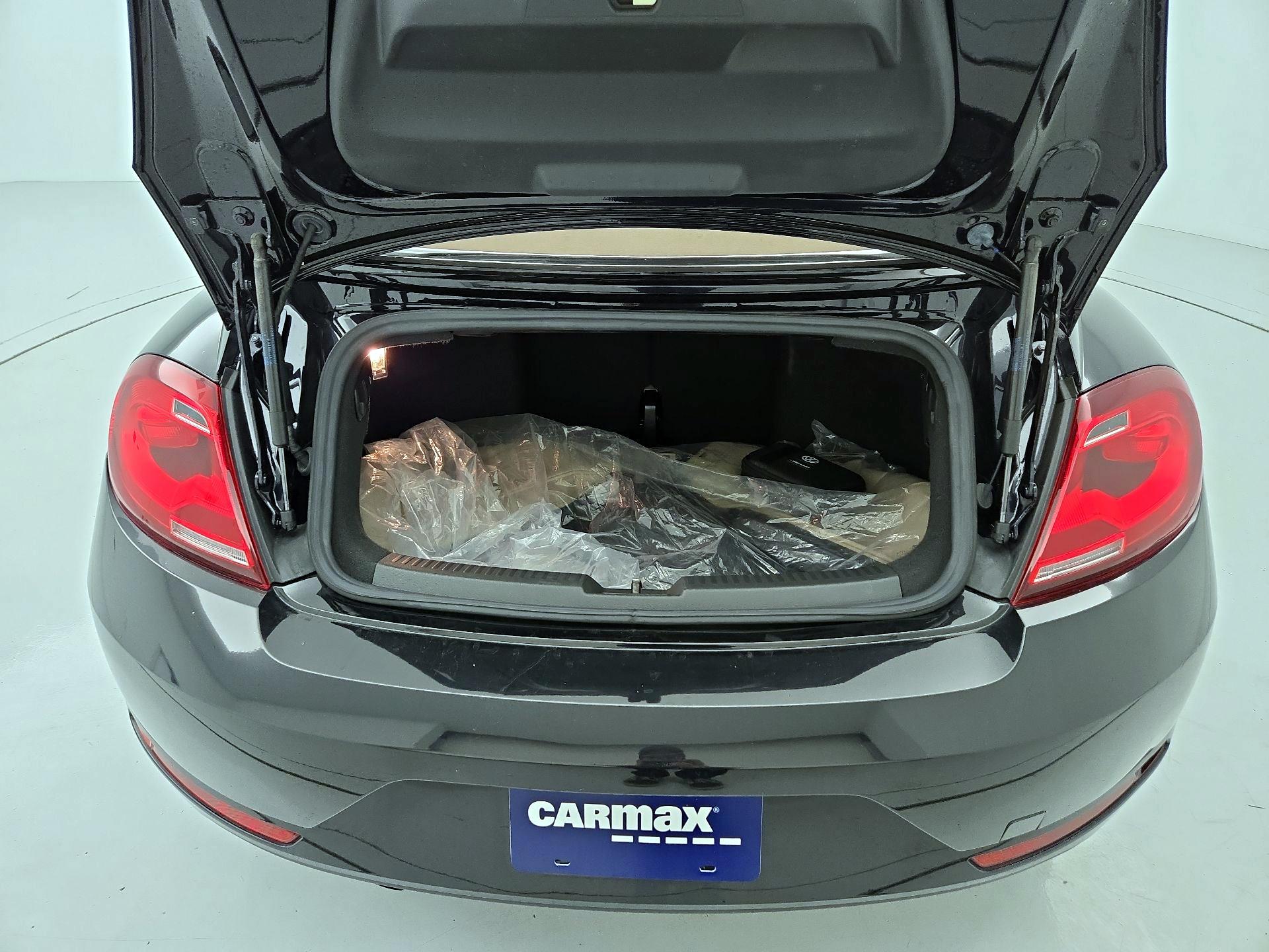 Thumbnail: 2019 Volkswagen Beetle - 20