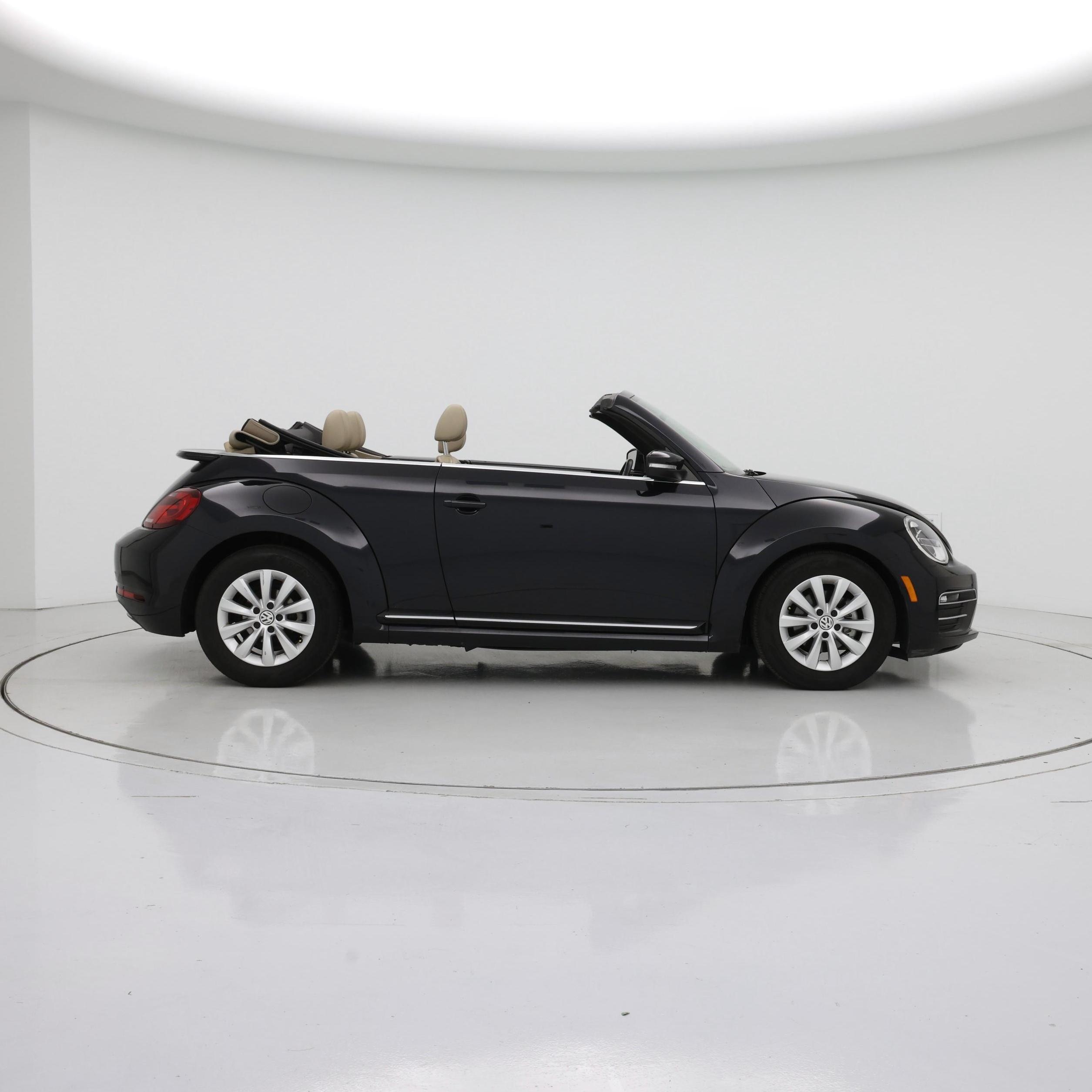Thumbnail: 2019 Volkswagen Beetle - 7