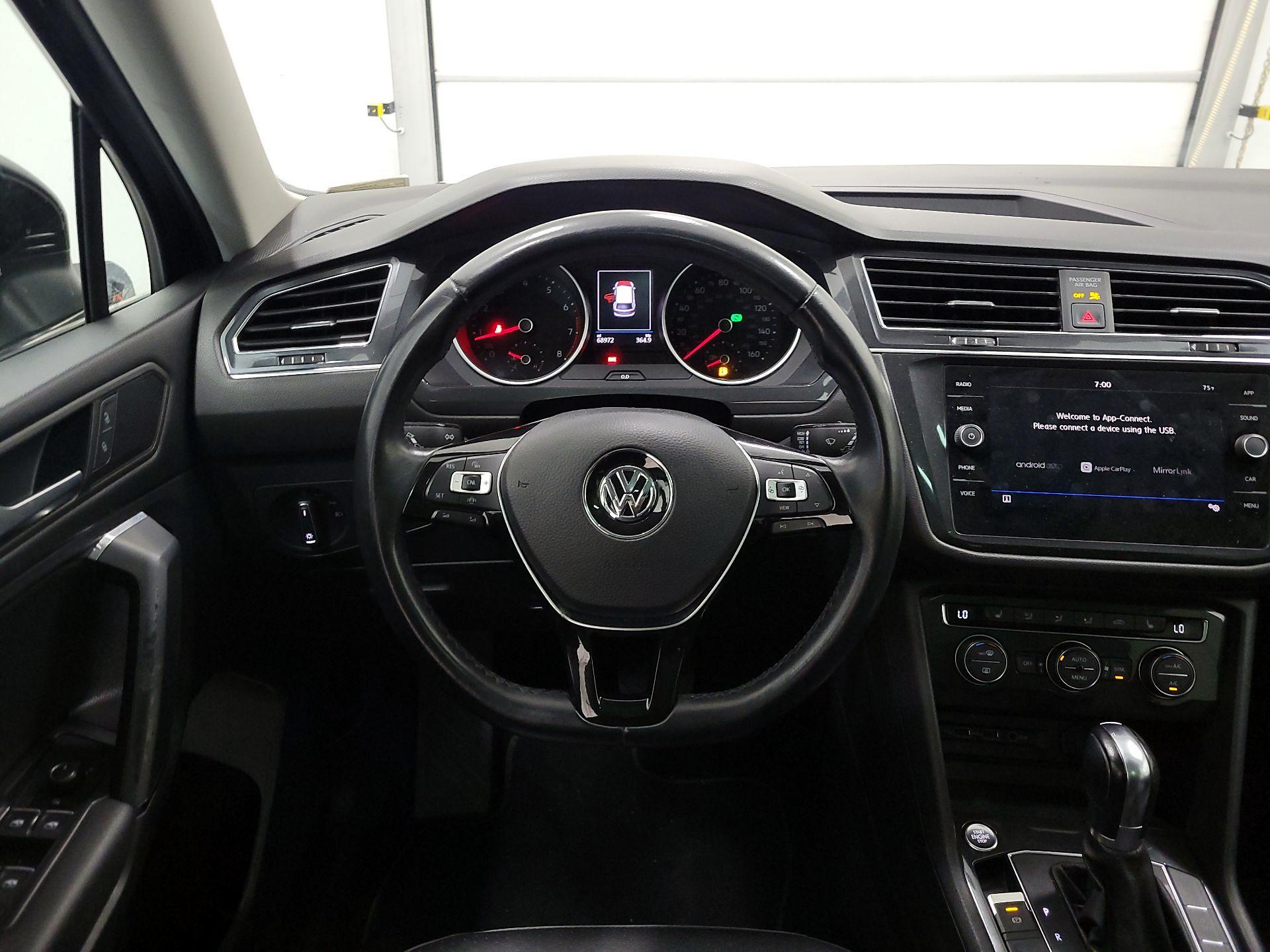Thumbnail: 2019 Volkswagen Tiguan - 10