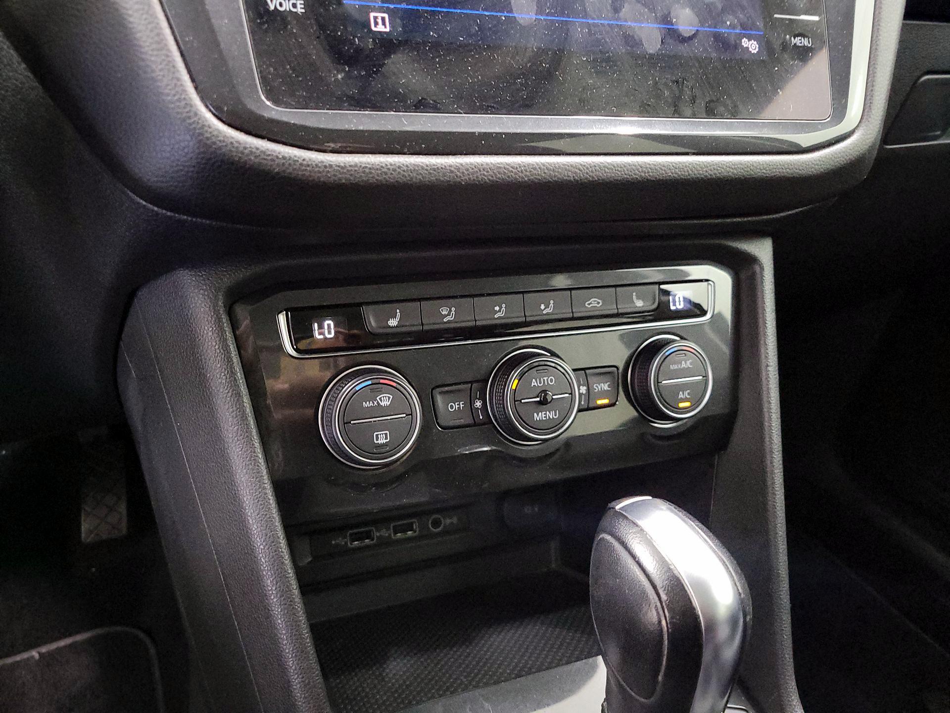 Thumbnail: 2019 Volkswagen Tiguan - 16
