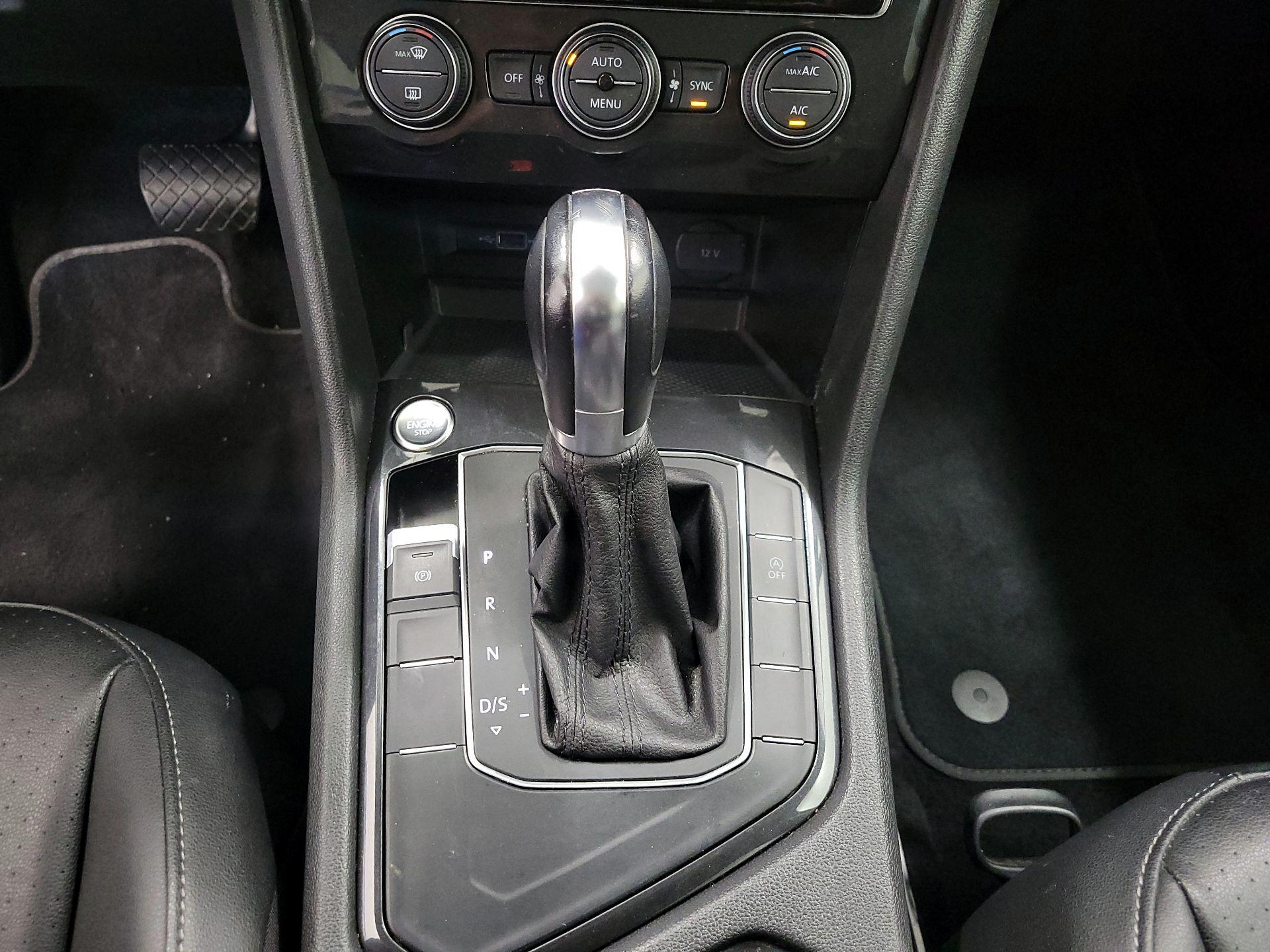 Thumbnail: 2019 Volkswagen Tiguan - 17