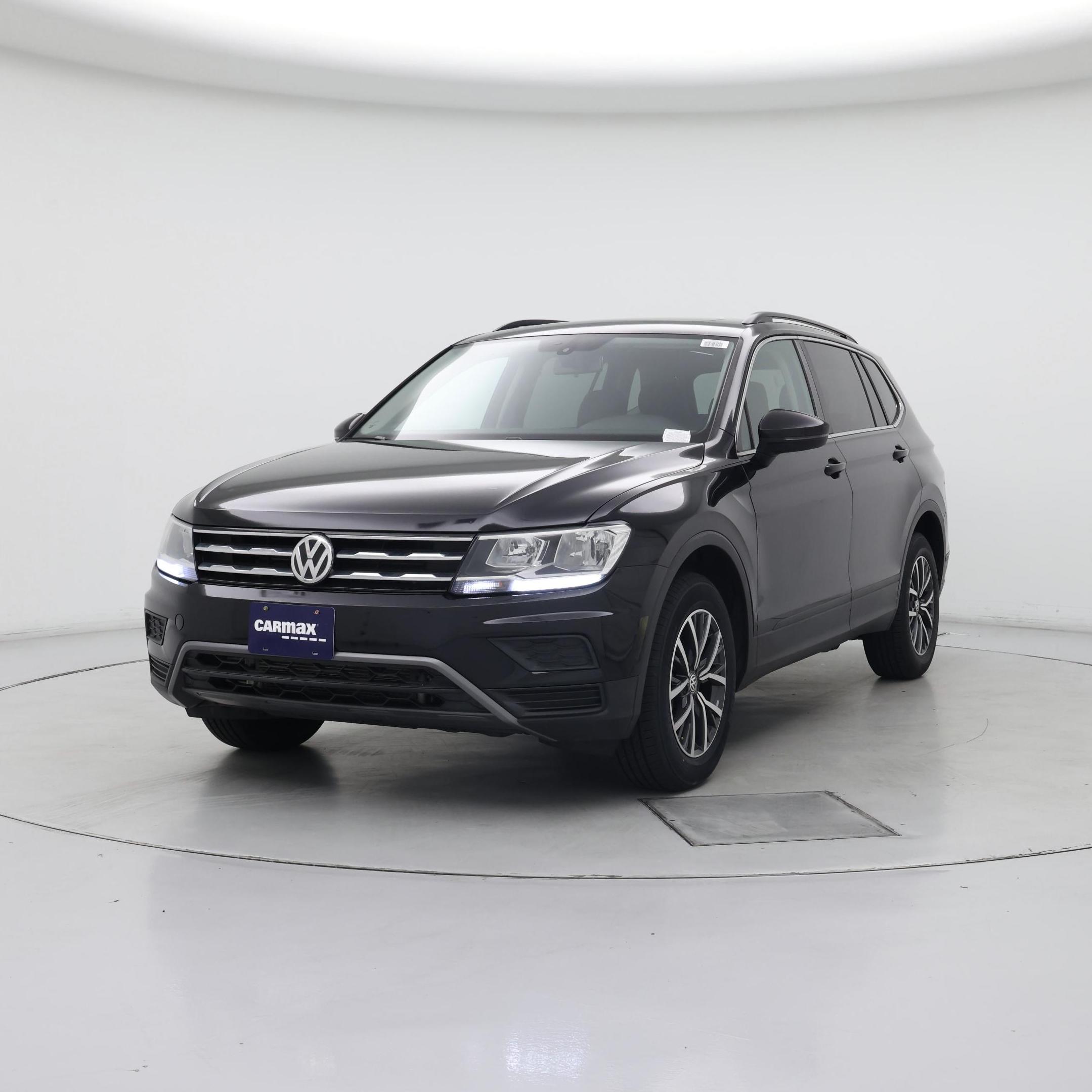 Thumbnail: 2019 Volkswagen Tiguan - 4
