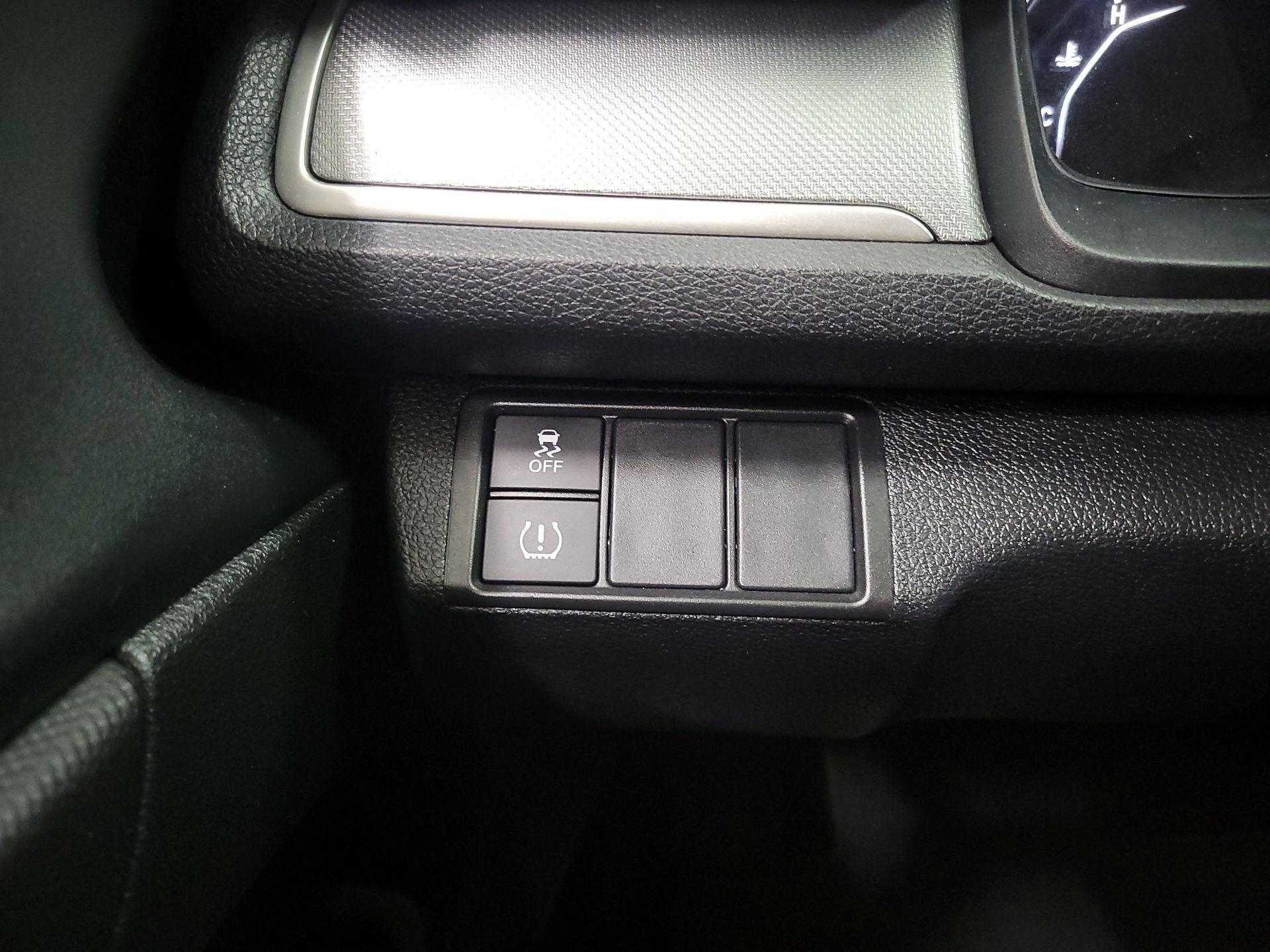 Thumbnail: 2016 Honda Civic - 13