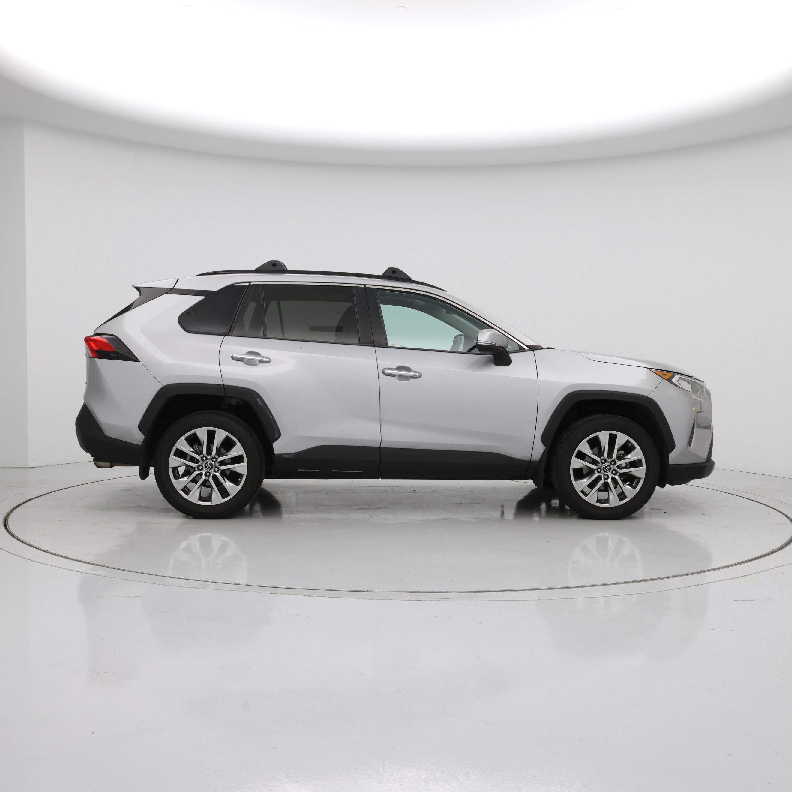 Thumbnail: 2019 Toyota RAV4 - 7