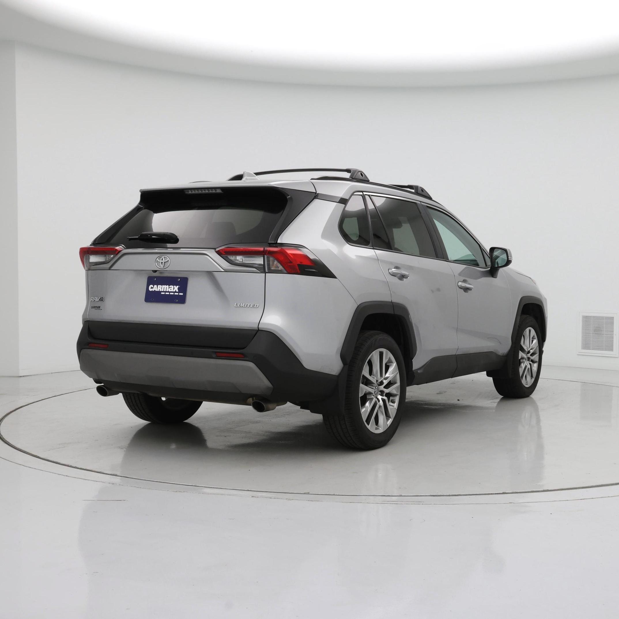 Thumbnail: 2019 Toyota RAV4 - 8