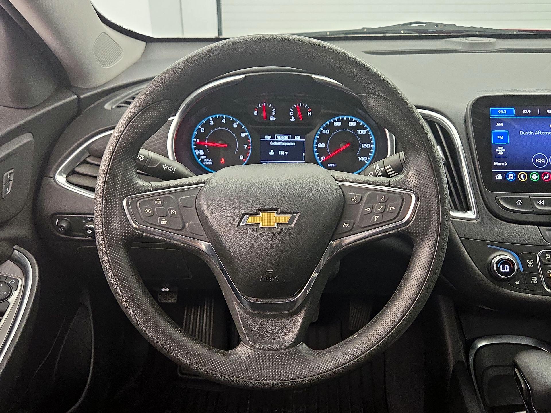 Thumbnail: 2021 Chevrolet Malibu - 10