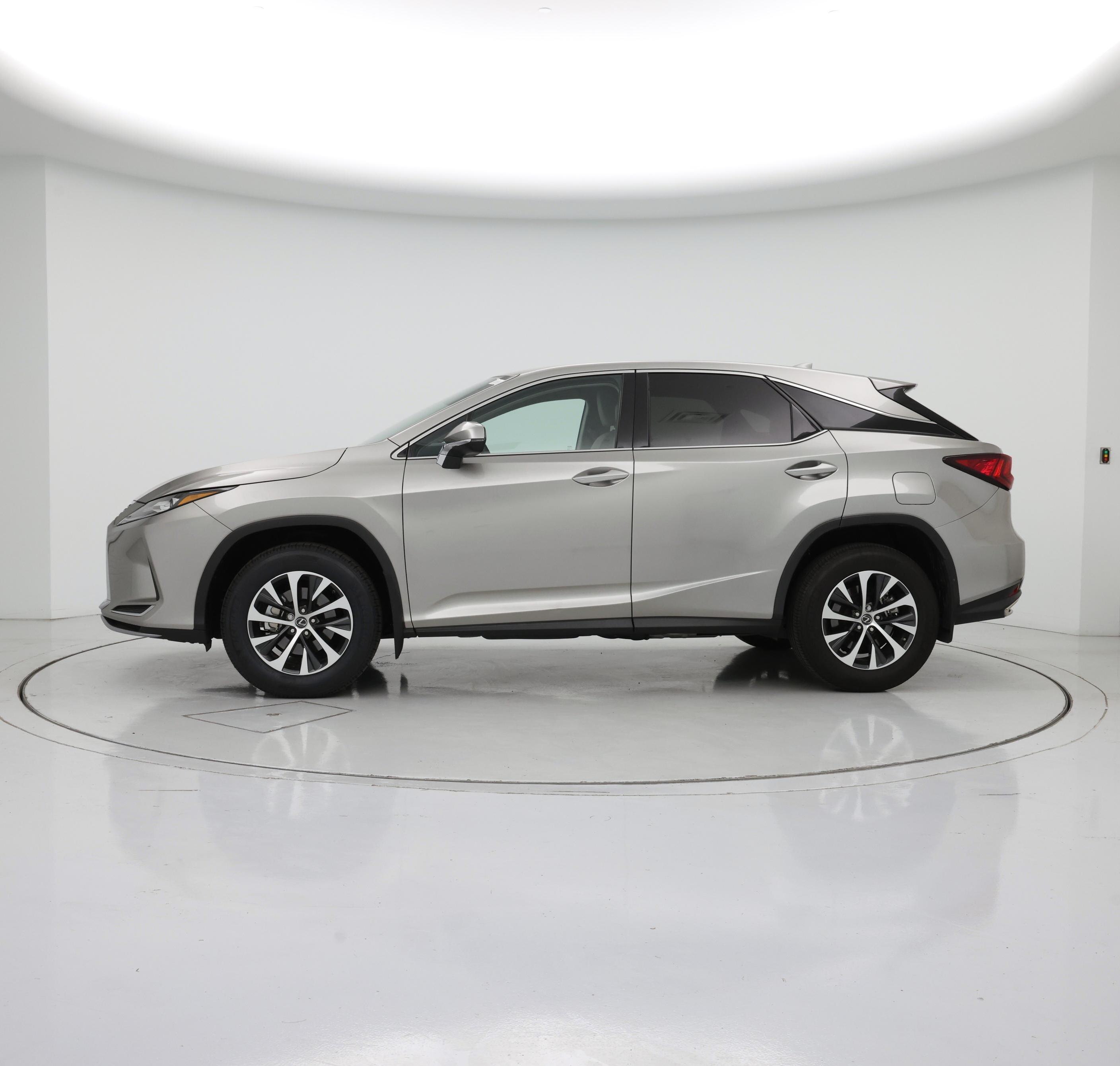 Thumbnail: 2022 Lexus RX - 3