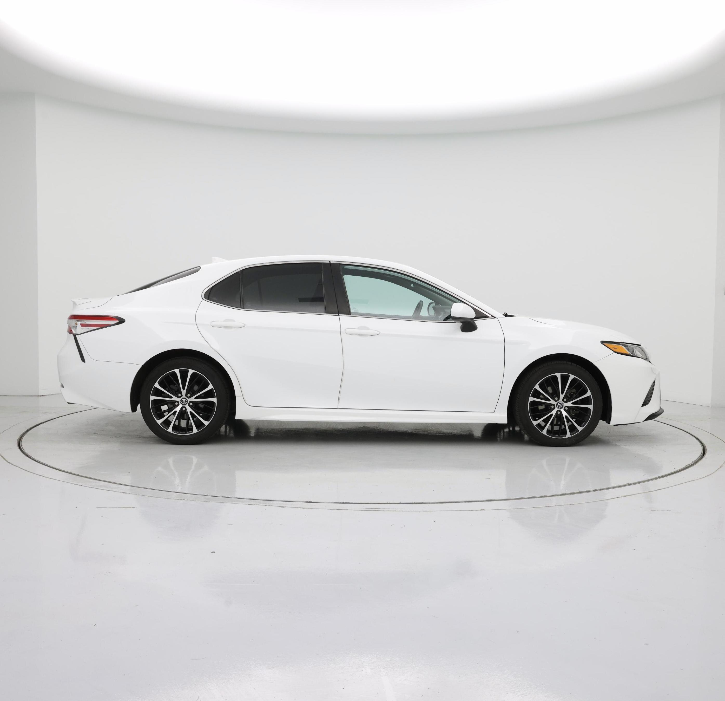 Thumbnail: 2020 Toyota Camry - 7