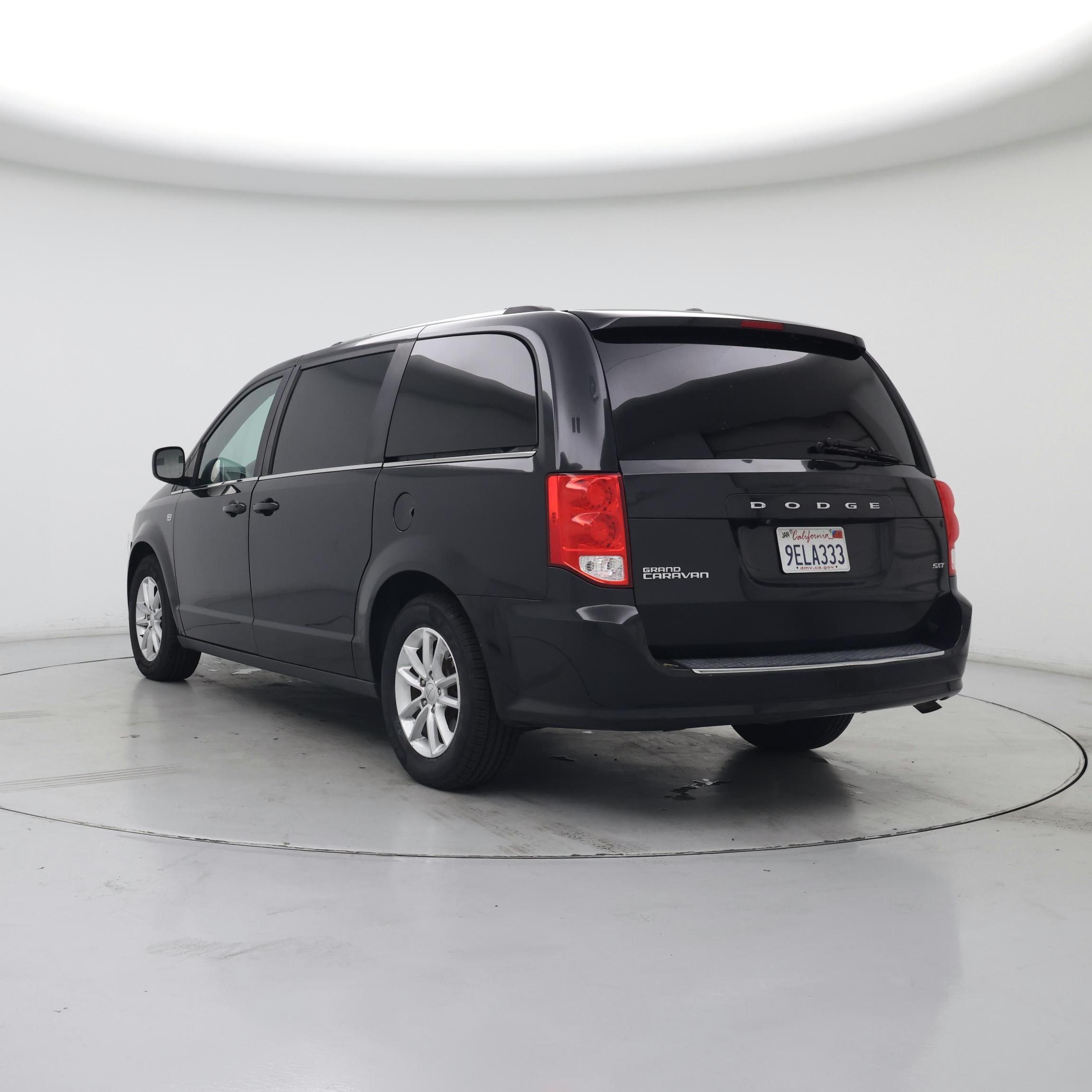 Thumbnail: 2019 Dodge Grand Caravan - 2
