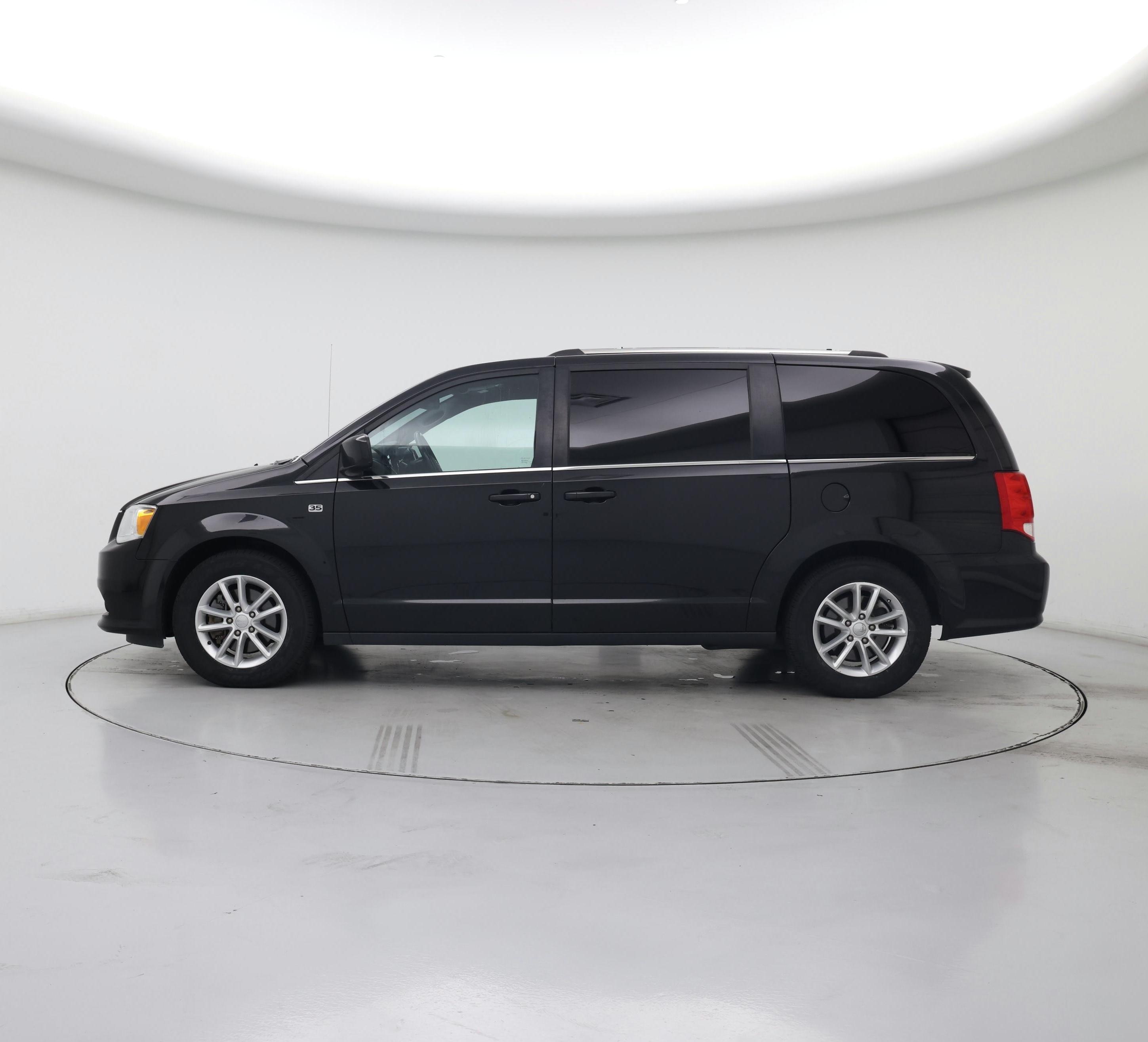 Thumbnail: 2019 Dodge Grand Caravan - 3