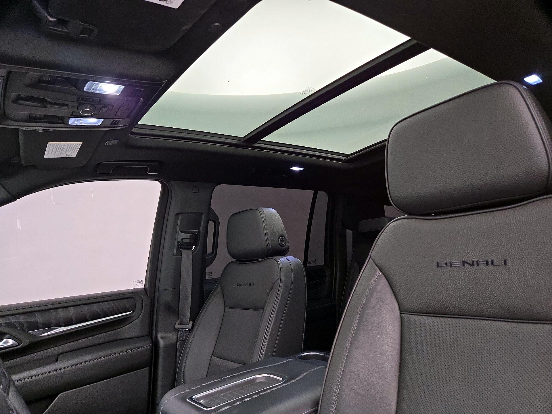 Thumbnail: 2023 GMC Yukon XL - 19
