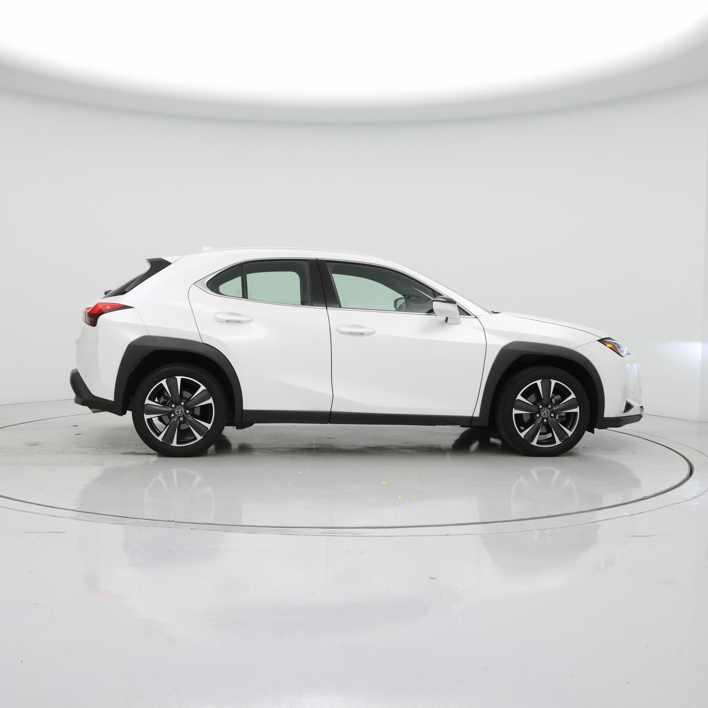 Thumbnail: 2021 Lexus UX - 7