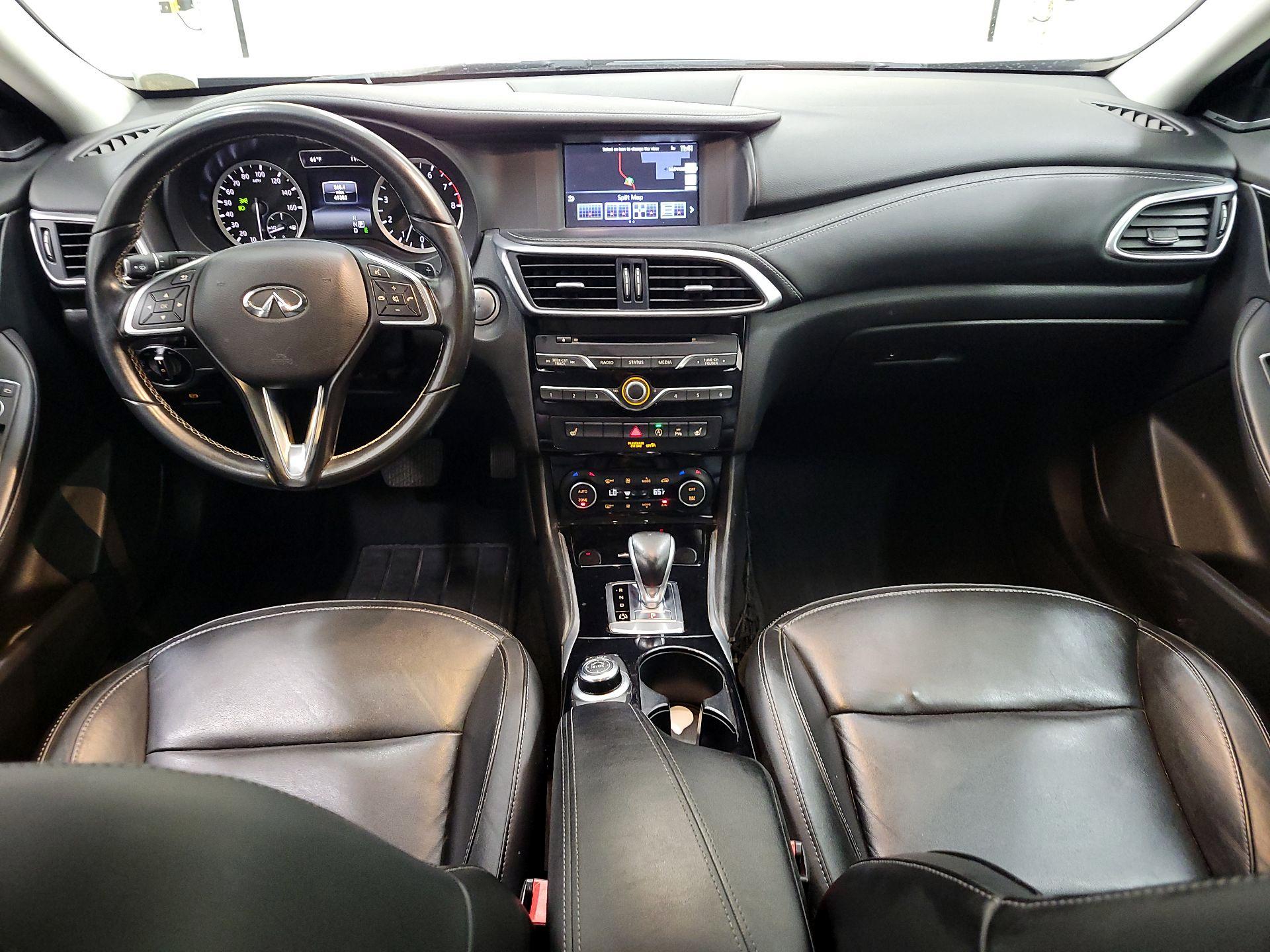 Thumbnail: 2018 INFINITI QX30 - 9