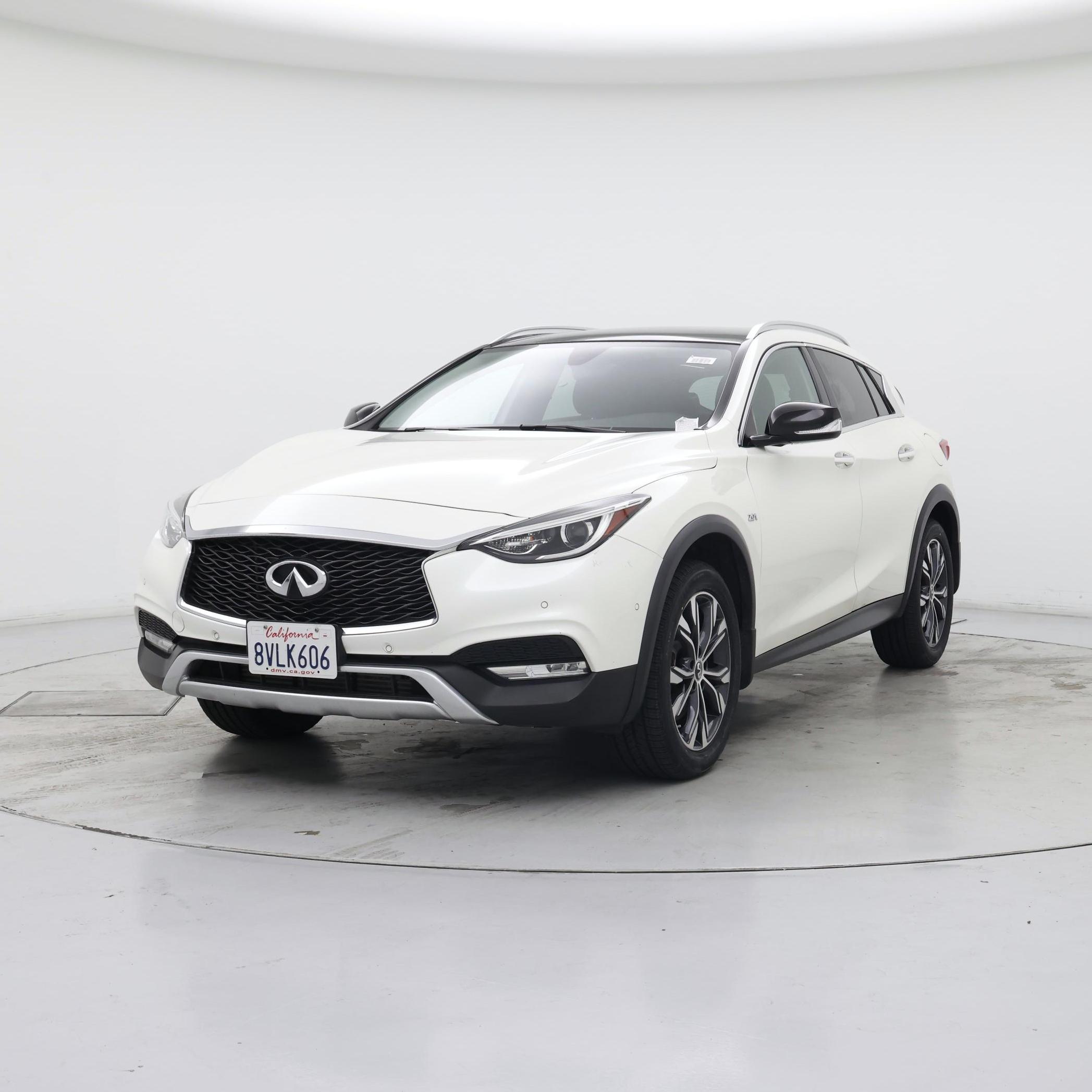 Thumbnail: 2018 INFINITI QX30 - 4