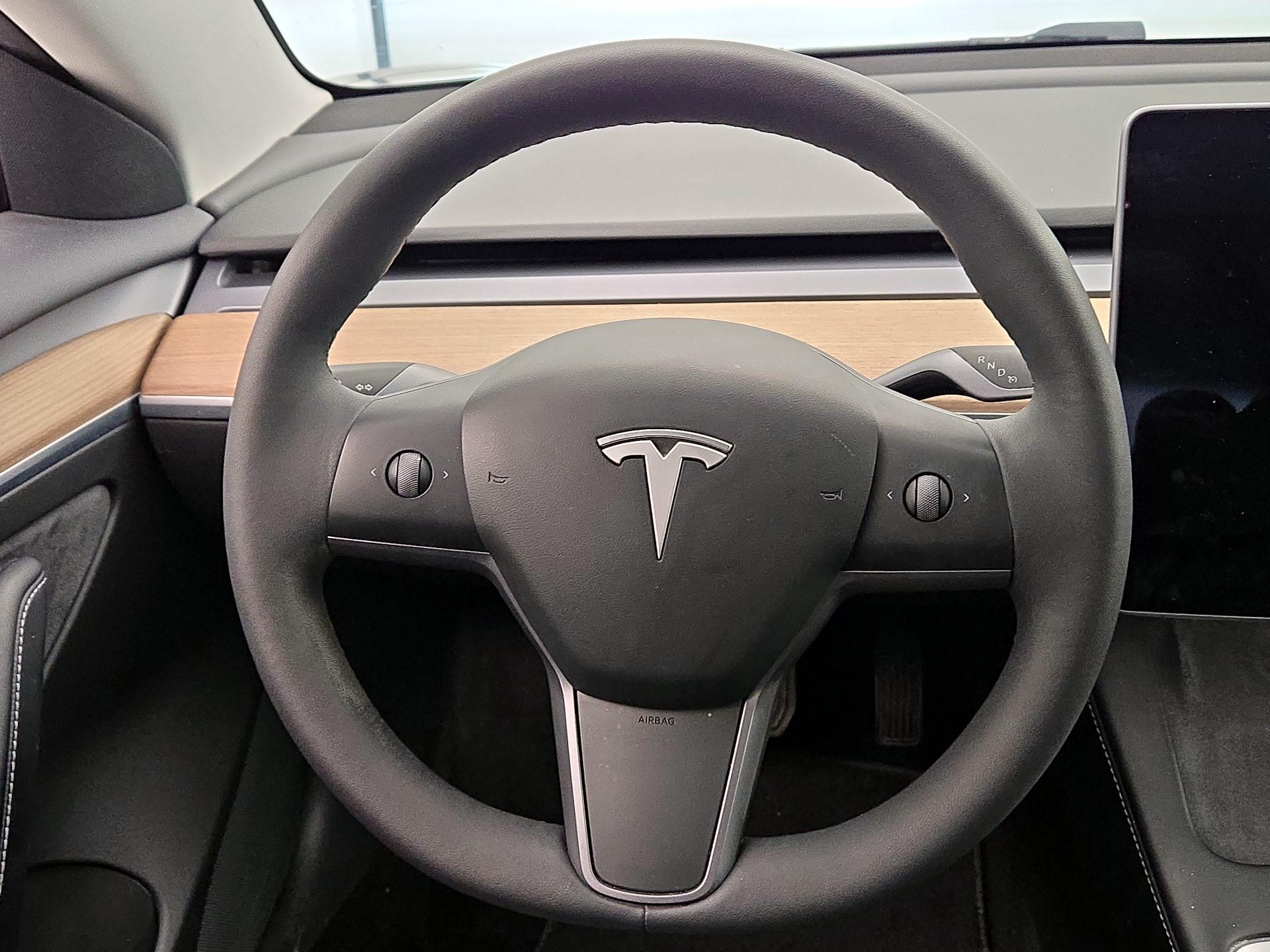 Thumbnail: 2021 Tesla Model 3 - 10
