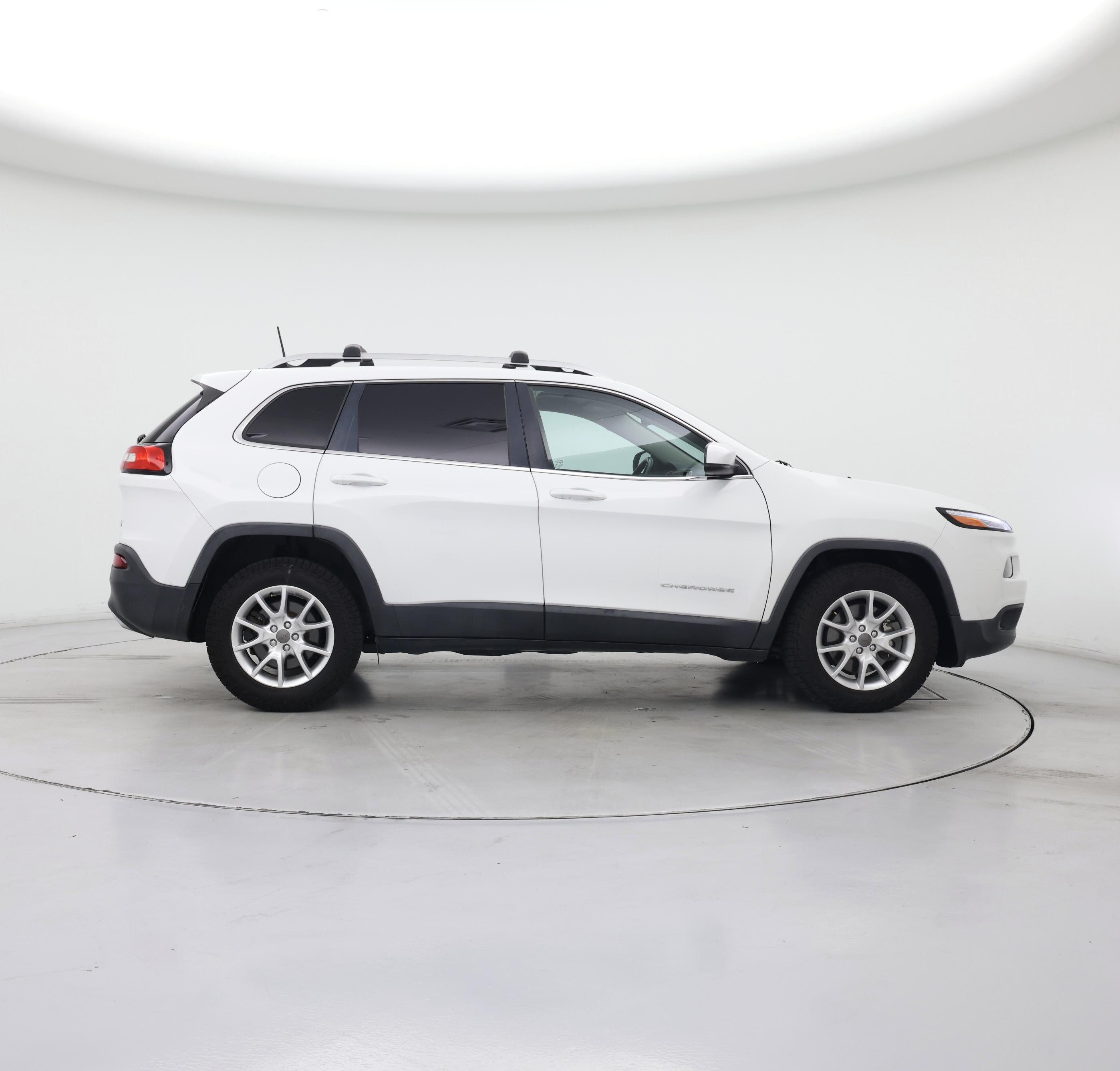 Thumbnail: 2016 Jeep Cherokee - 7