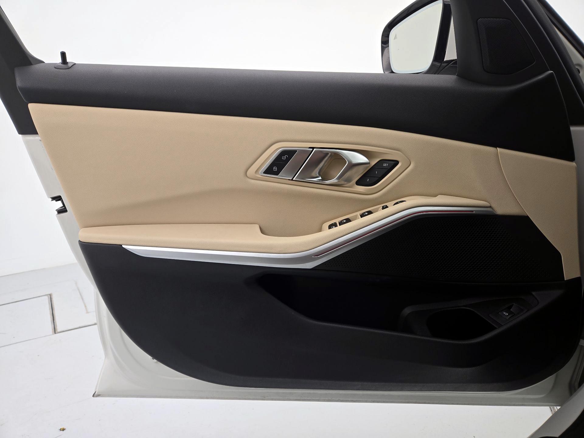 Thumbnail: 2020 BMW 3 Series - 12