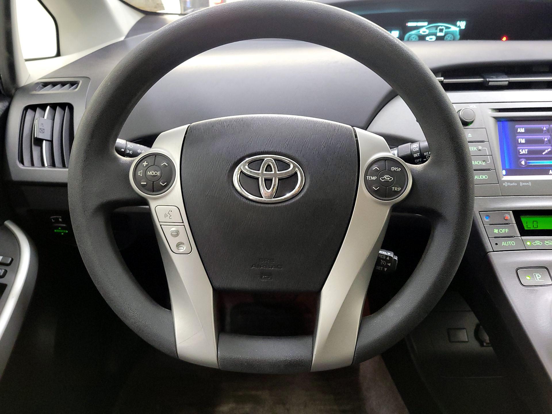 Thumbnail: 2015 Toyota Prius - 10
