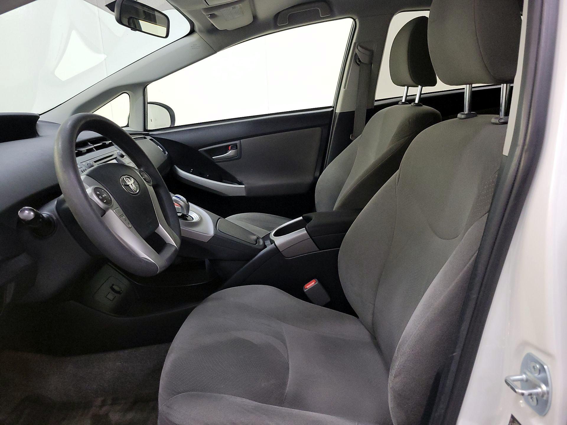 Thumbnail: 2015 Toyota Prius - 11