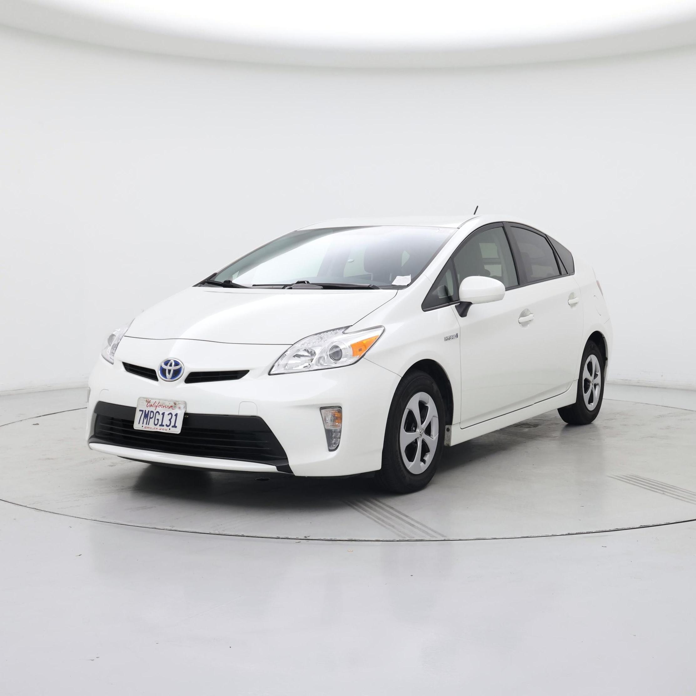 Thumbnail: 2015 Toyota Prius - 4