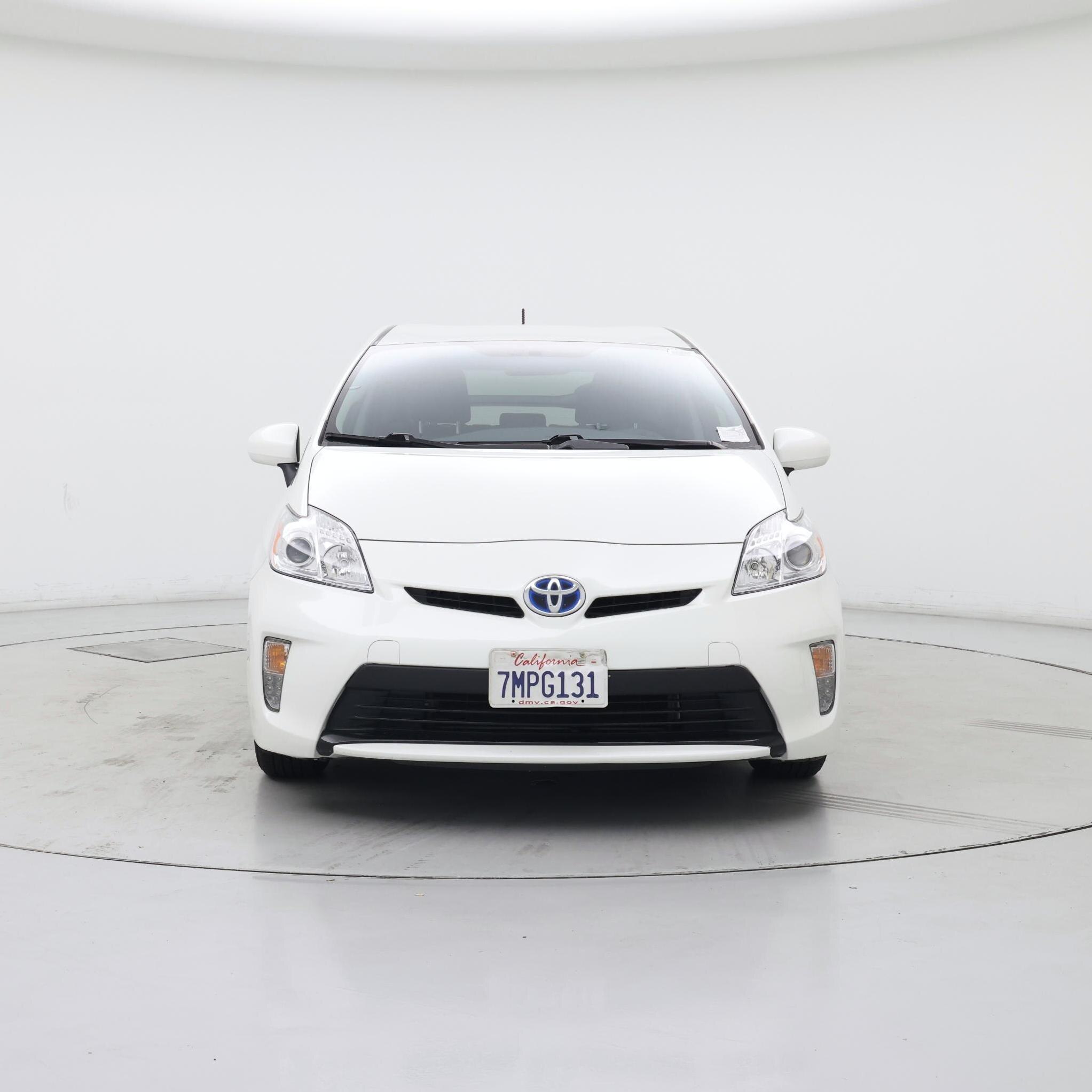 Thumbnail: 2015 Toyota Prius - 5