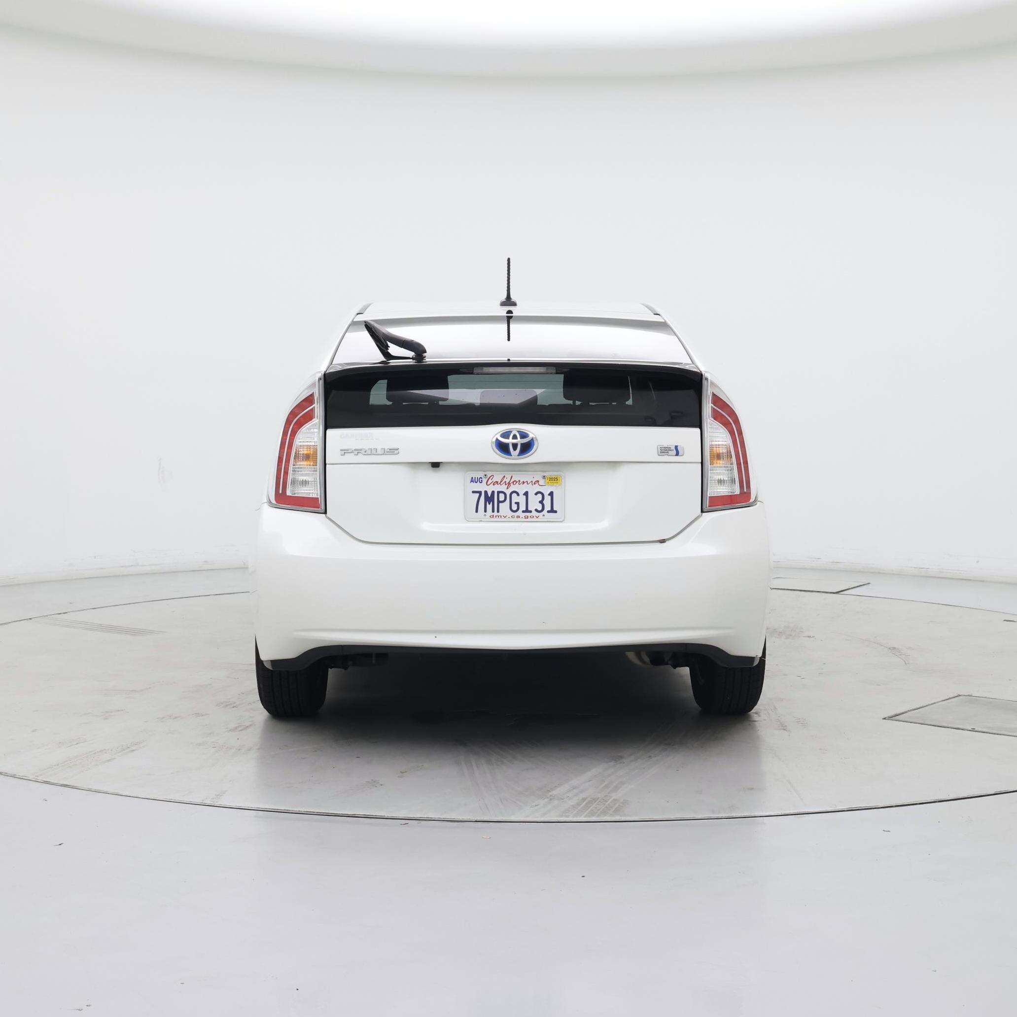 Thumbnail: 2015 Toyota Prius - 6